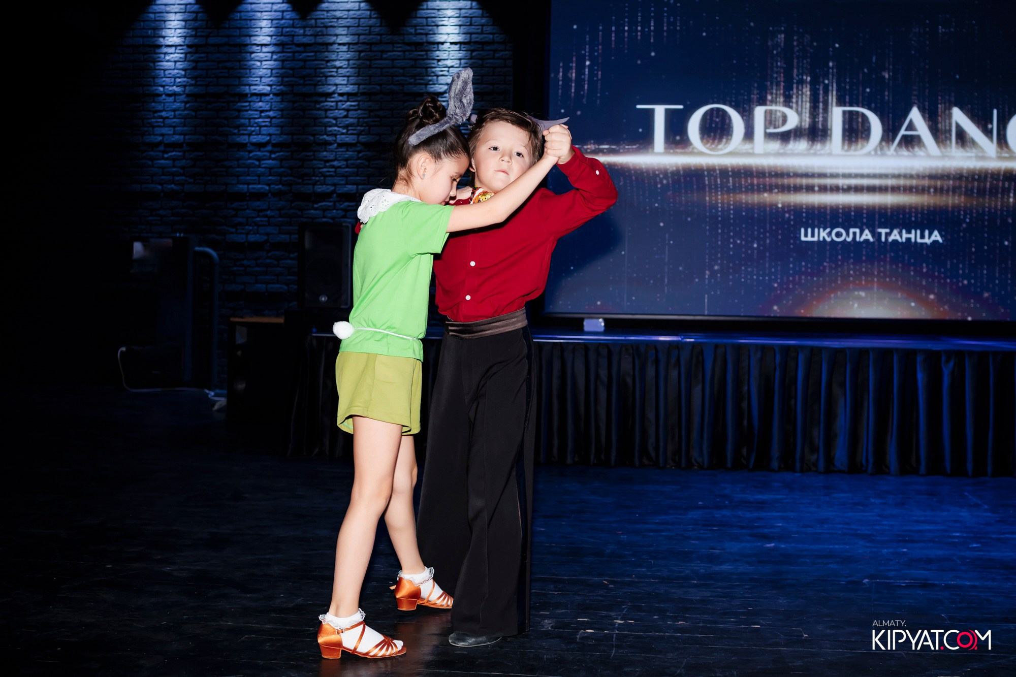 НОВОГОДНИЙ КОНЦЕРТ ШКОЛЫ ТАНЦА TOP DANCE. КИПЯТКОМ АЛМАТЫ! Фотосъемка мероприятий в Алматы