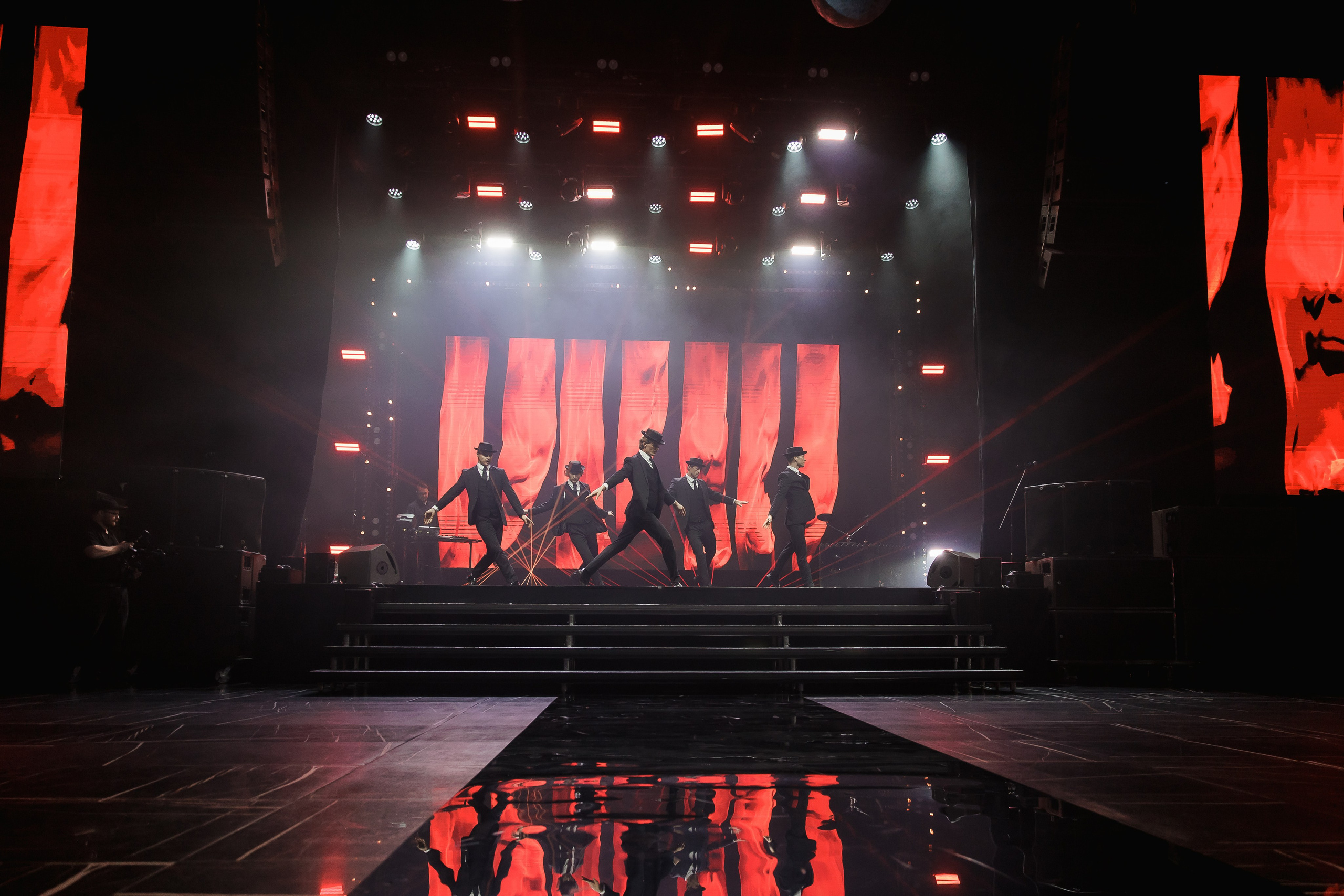 Вселенная ADM — 30 лет