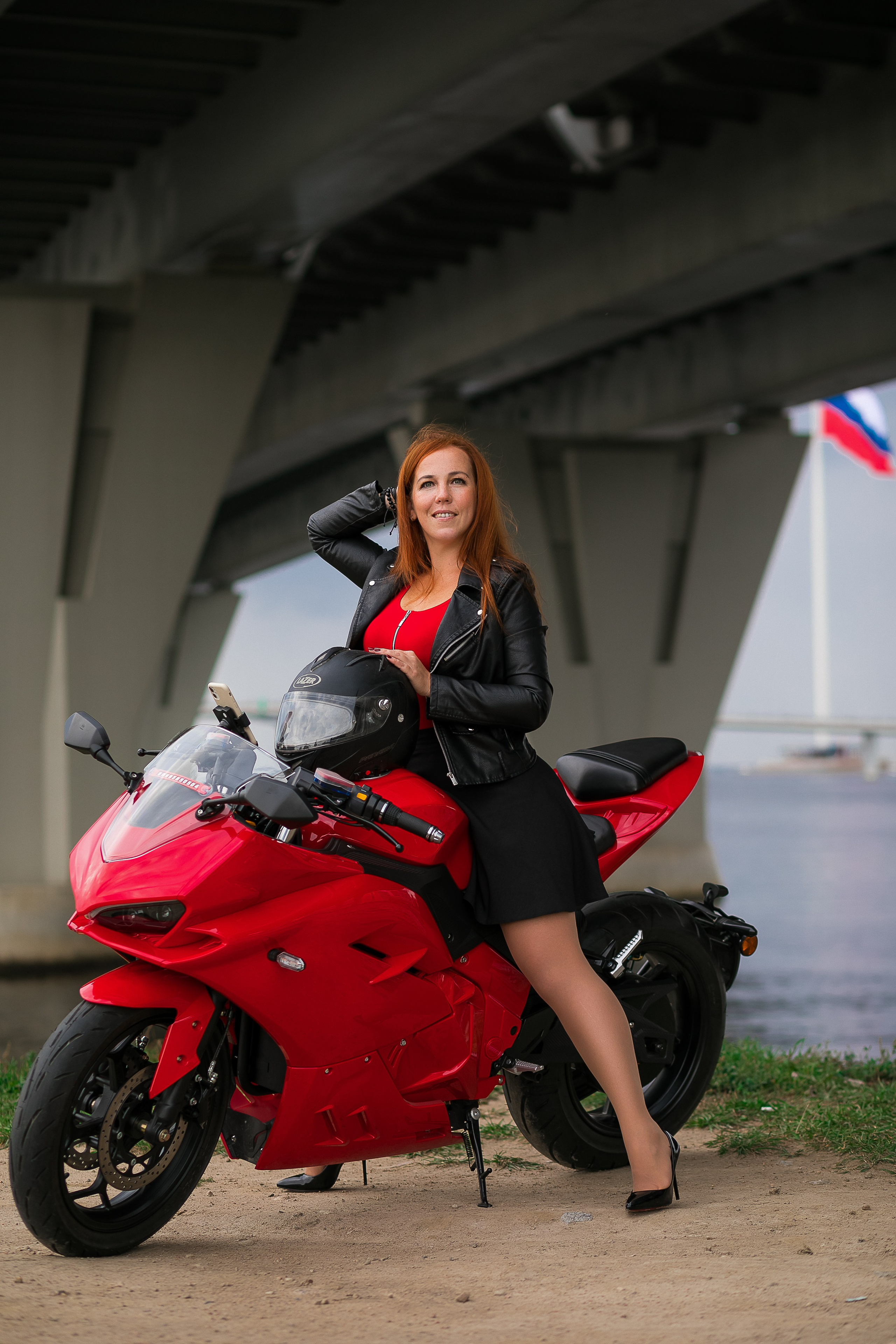 Фотосессия на мотоцикле для девушки. Семейный и свадебный фотограф в Санкт-Петербурге Таша Семёнова