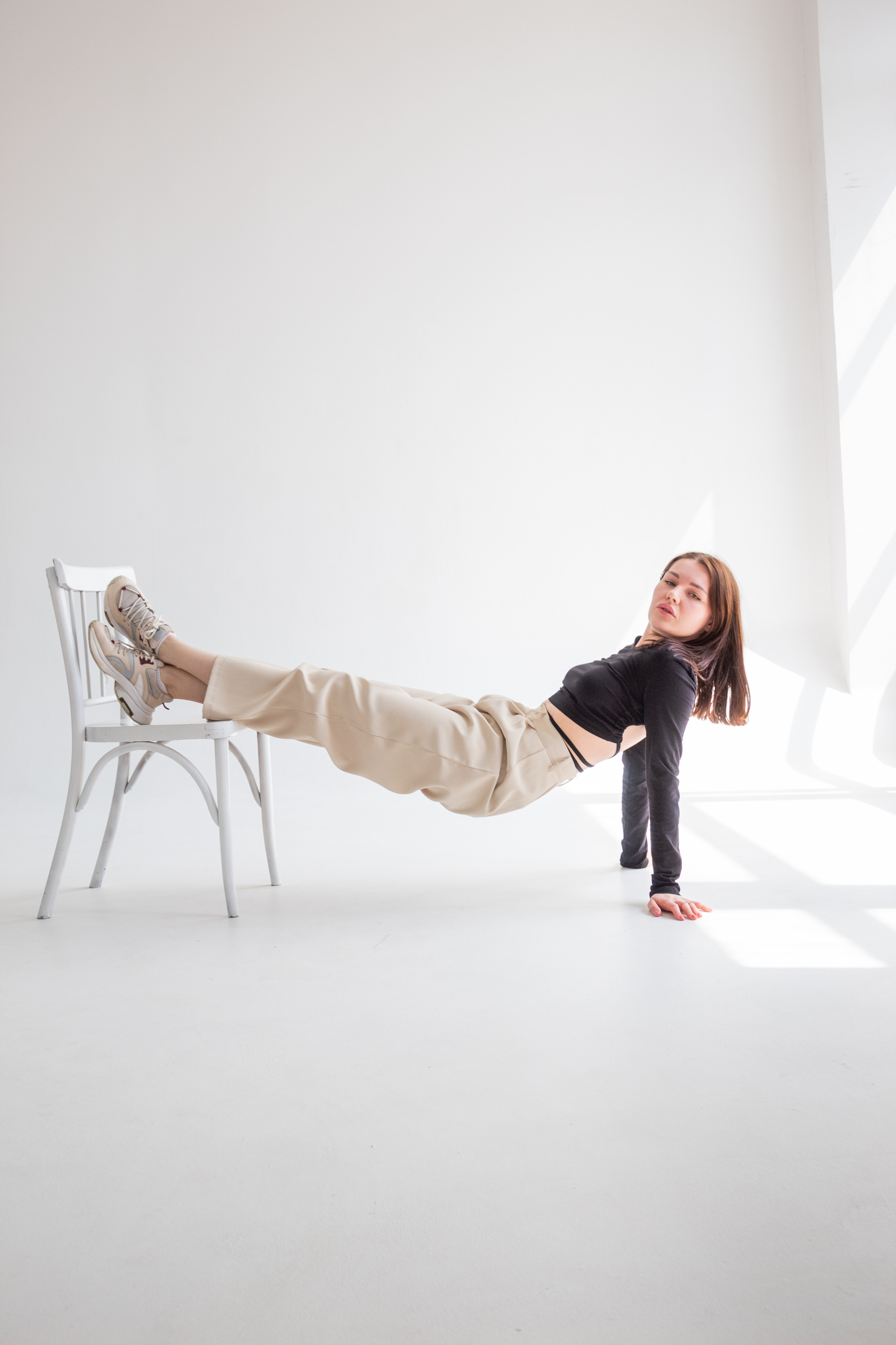 На циклораме. Фотограф Красноярск Капранова Софья