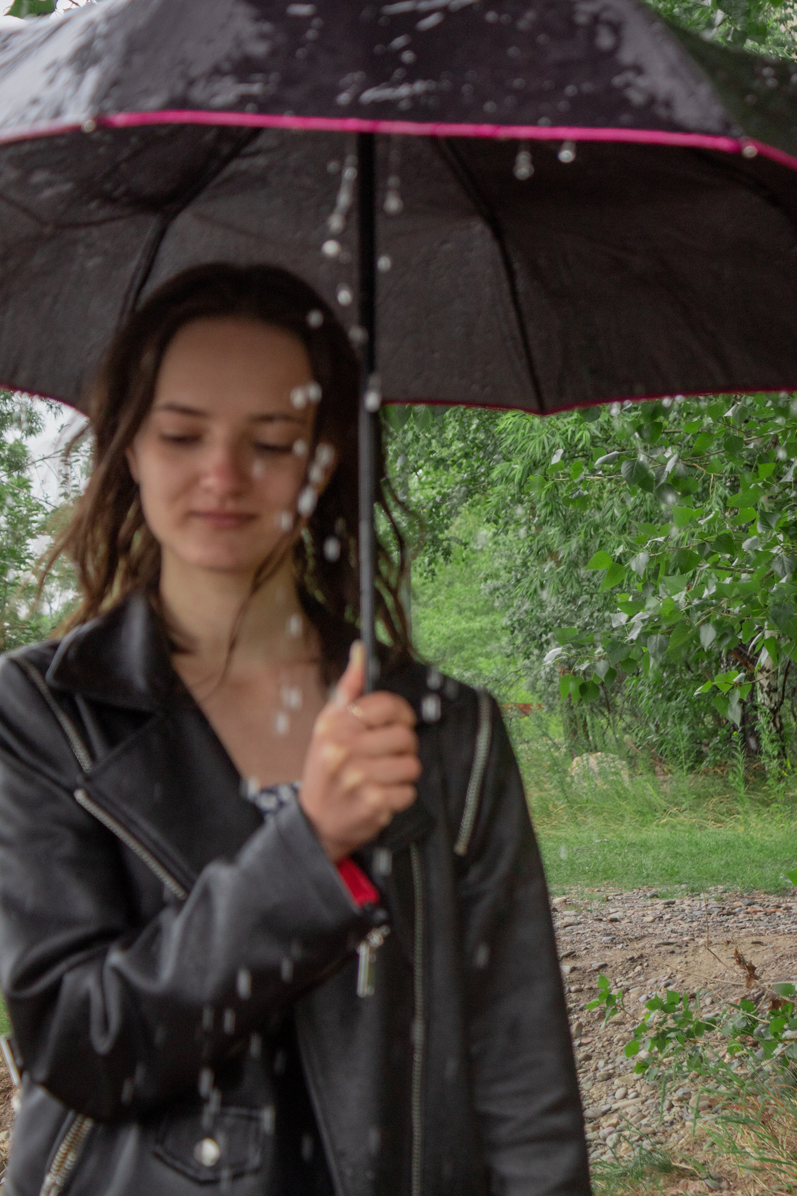 Под дождем. Фотограф Красноярск Капранова Софья