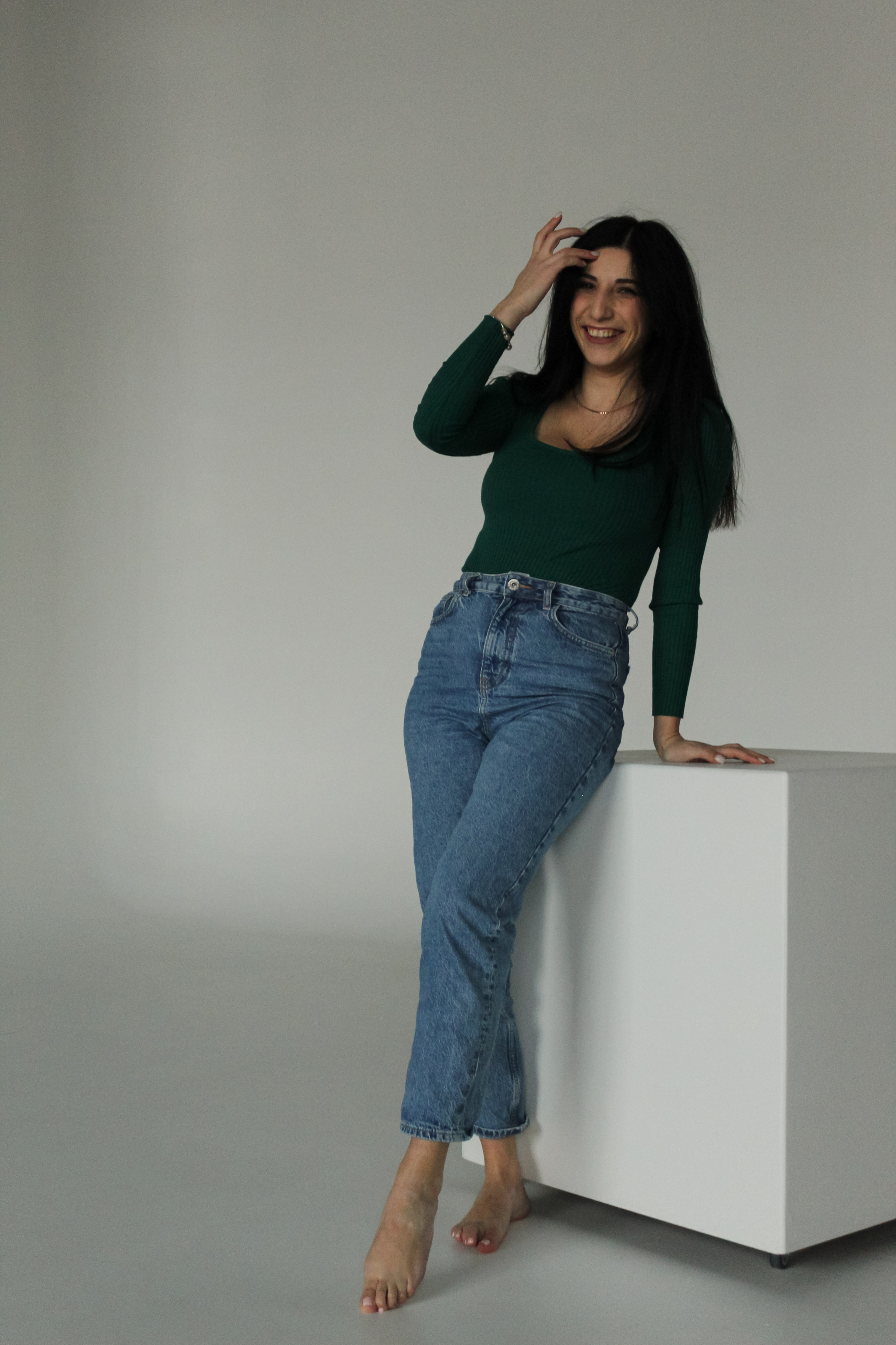 На циклораме. Фотограф Красноярск Капранова Софья