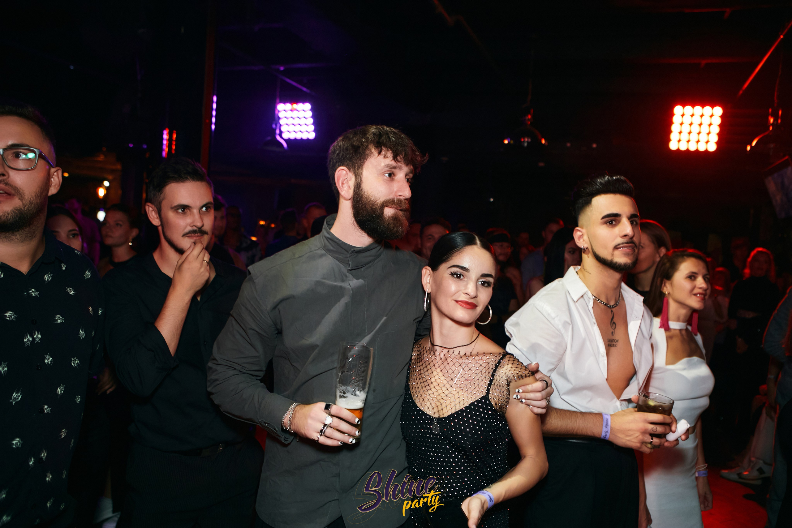 Shine party bachata. Свадебный фотограф