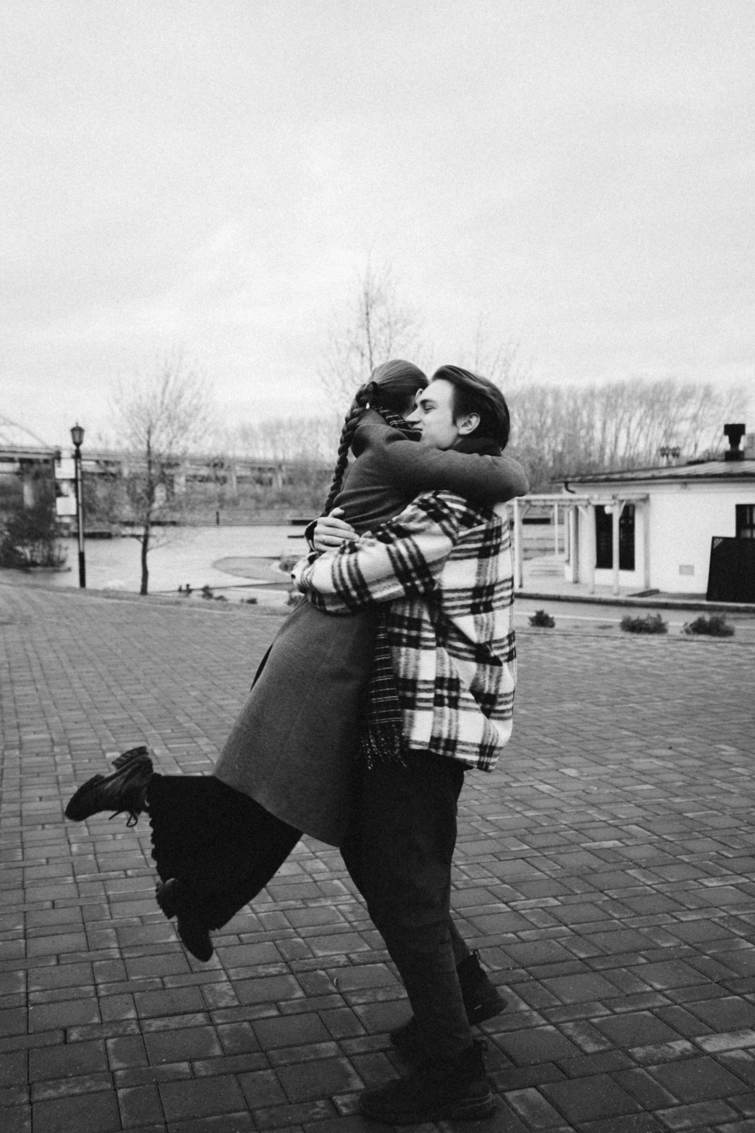 Milena and Dima, Walk — Couple Photoshoot — Xeni Photography. Xeni Photography