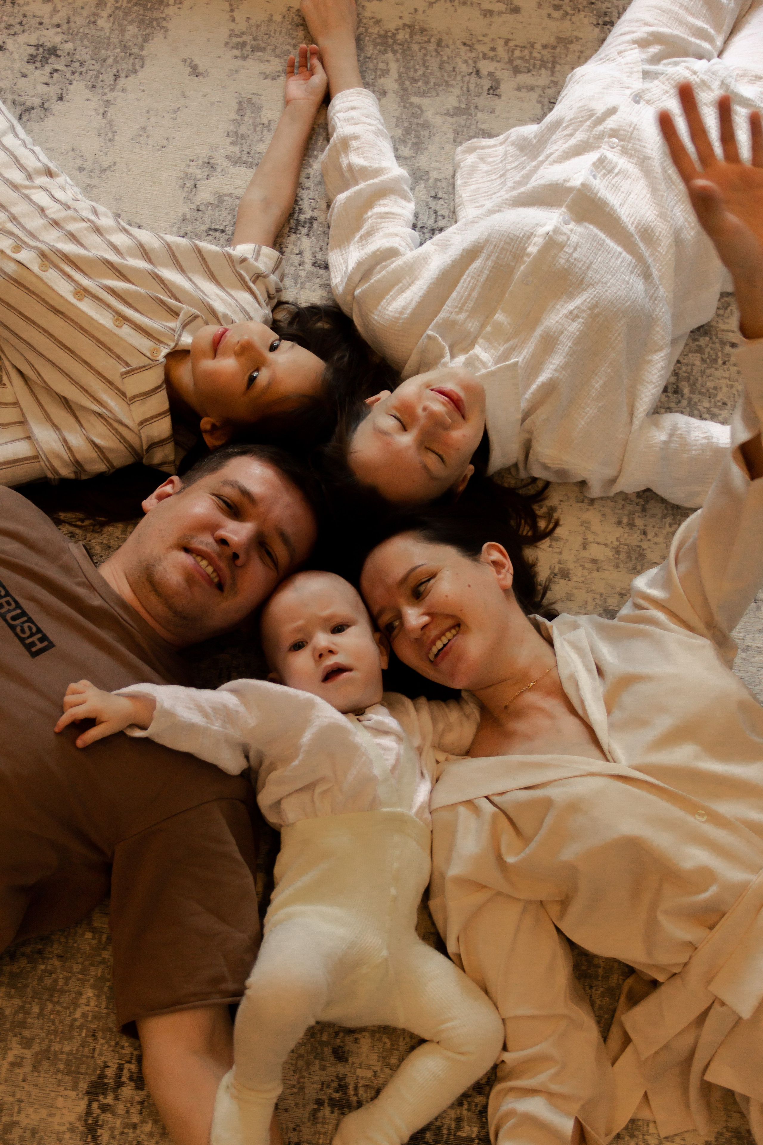 Рустам\Нурсина\Нурияна\Зарина\Сармат