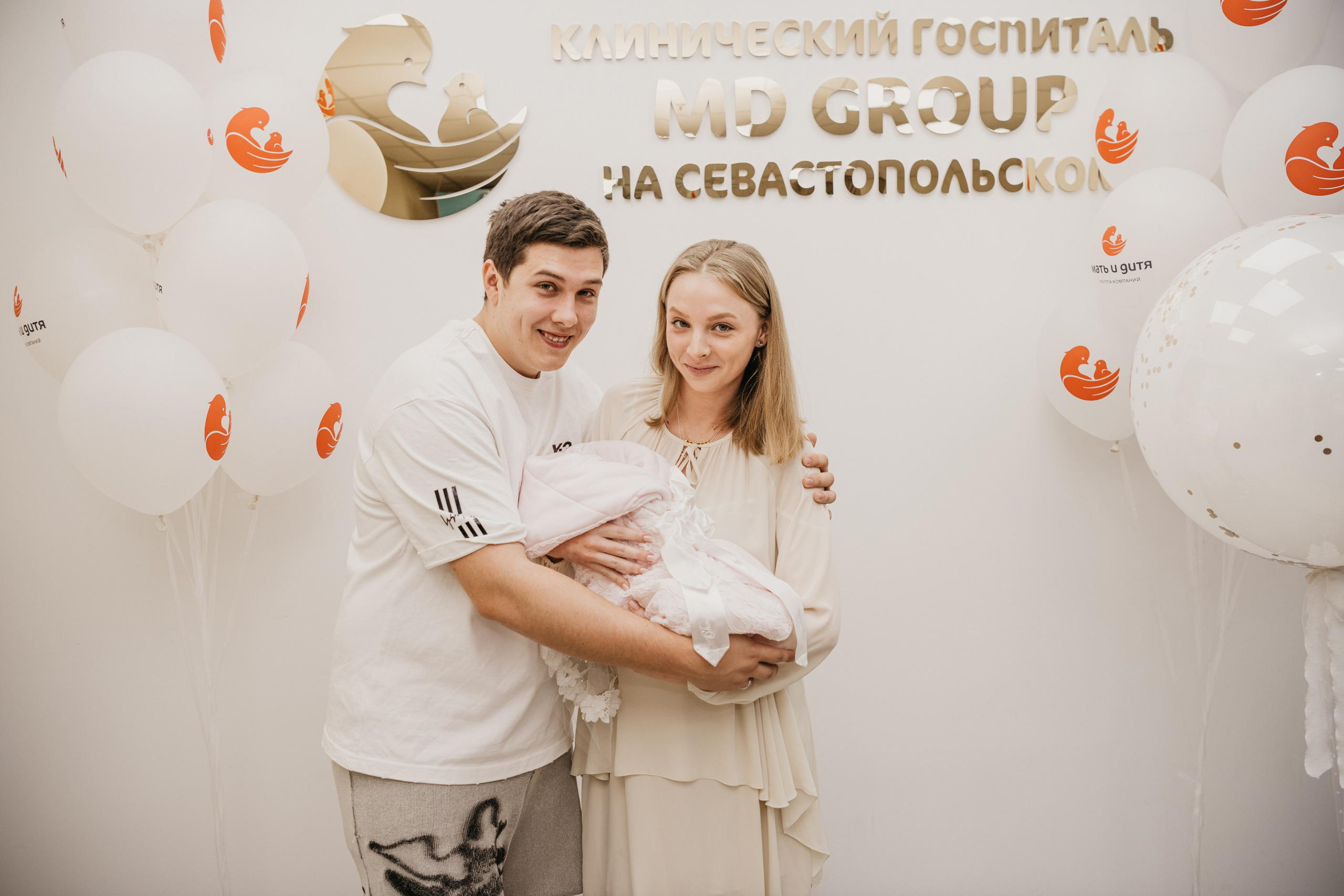 Выписка Виктории. Мать и дитя. Фотограф на выписку из роддома в Москве и МО