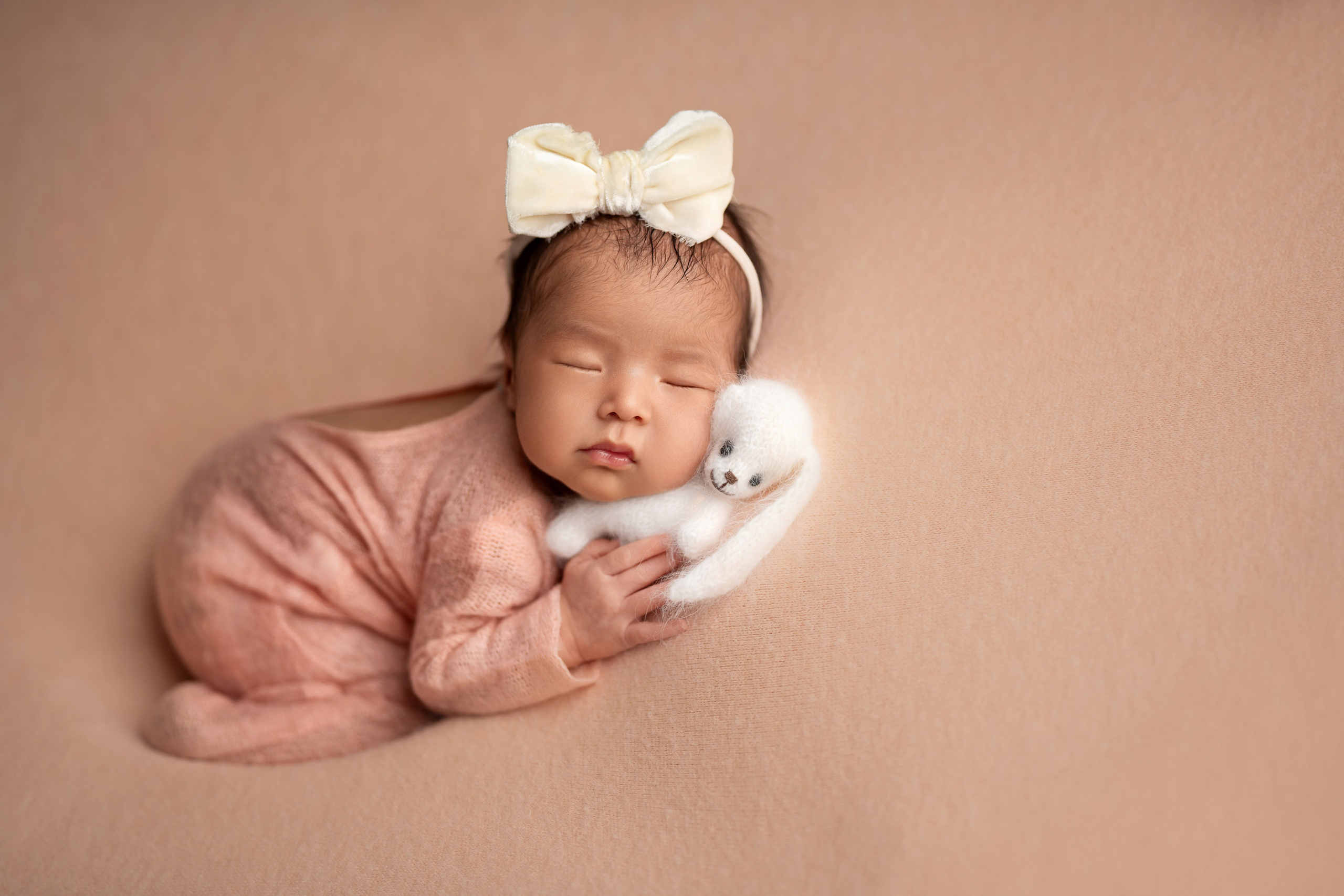 Newborn. Творческая команда Ульяшевы, свадебная и семейная фотография. Кахахста