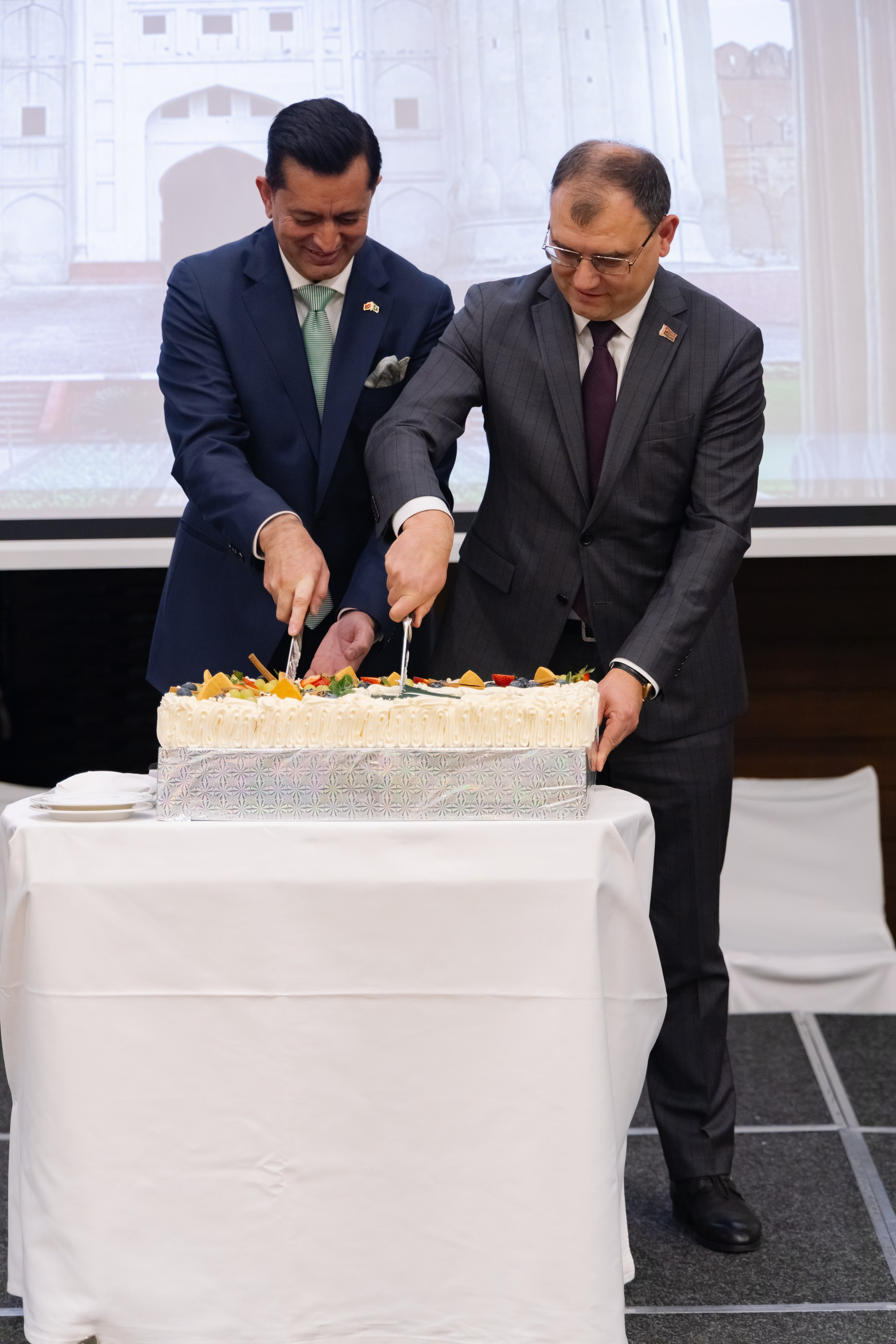 Фотосъемка делегации Пакистана в Беларуси в отеле Марриотт. Свадебный фотограф в Минске/Беларуси Сергей Спиридонов