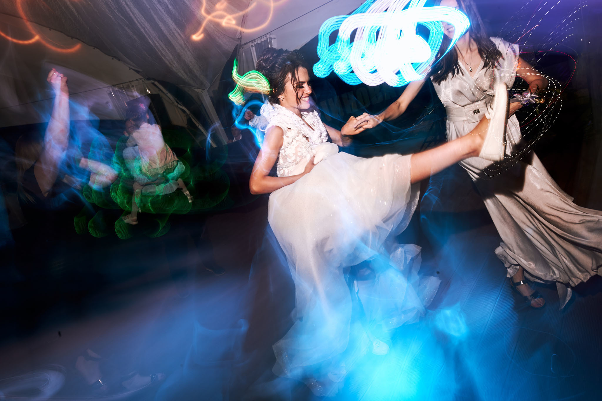 Танцевальное отделение на свадьбе