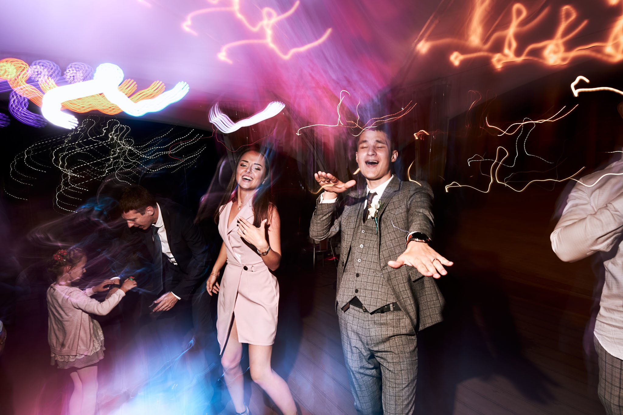 Танцевальное отделение на свадьбе