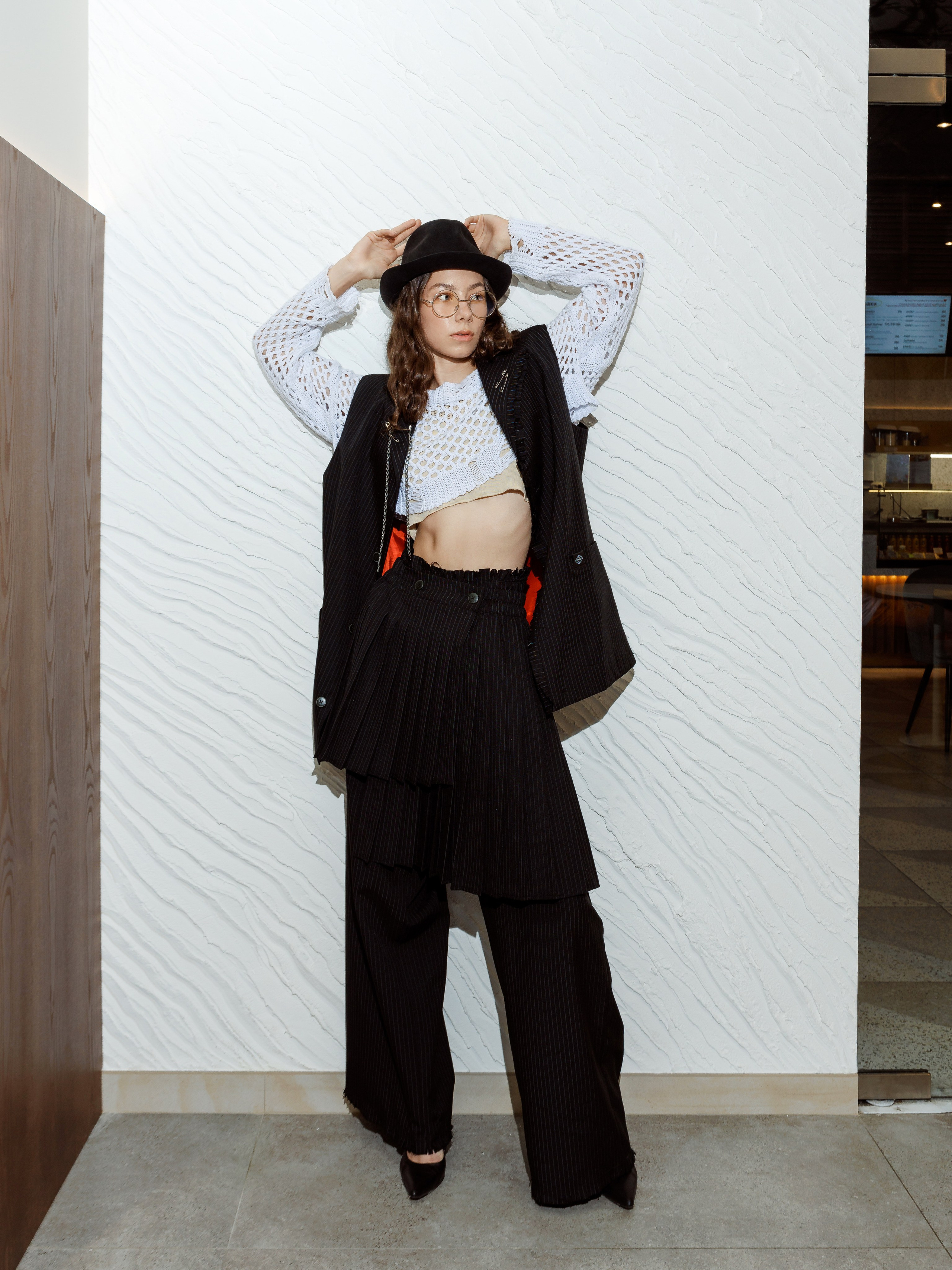 TONY CLOU. Съёмка в кофейне. Фотограф Виталий Хайлов, Екатеринбург