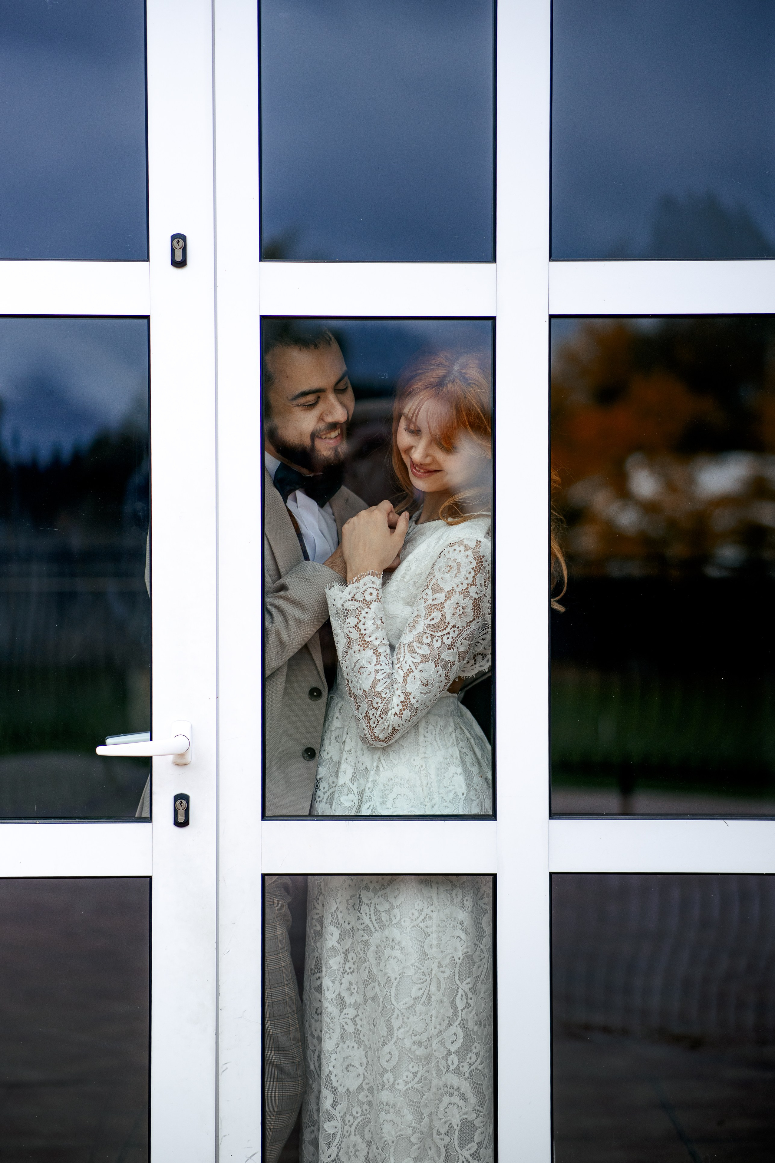 Ślubna sesja zdjęciowa w plenerze. Свадебный фотограф Варшава Лодзь Польша Елена Юцова