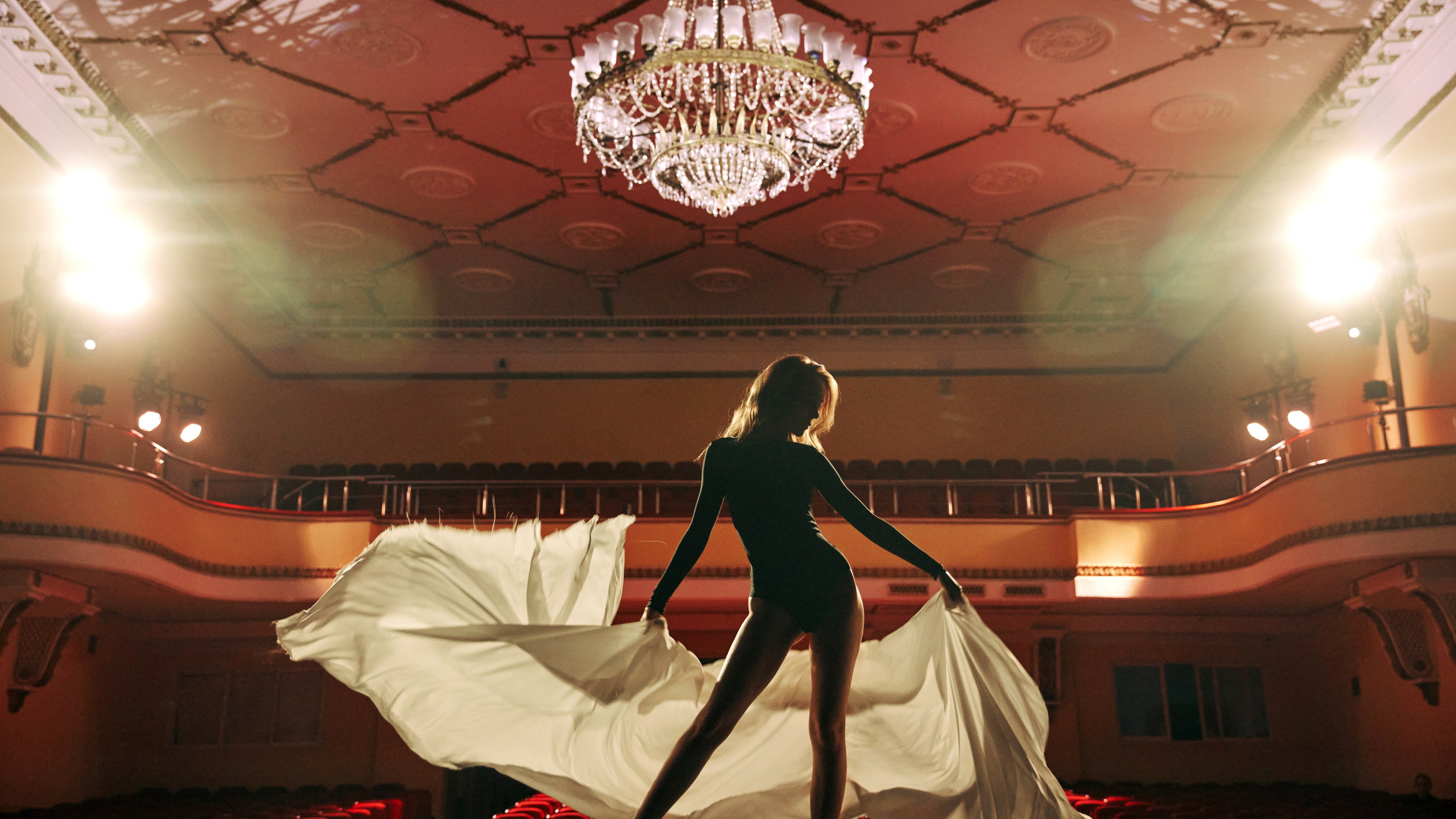 A MIRROR IS ONLY A HEART.preamble. Дмитрий Мазуркевич: Профессиональный Репортажный Фотограф