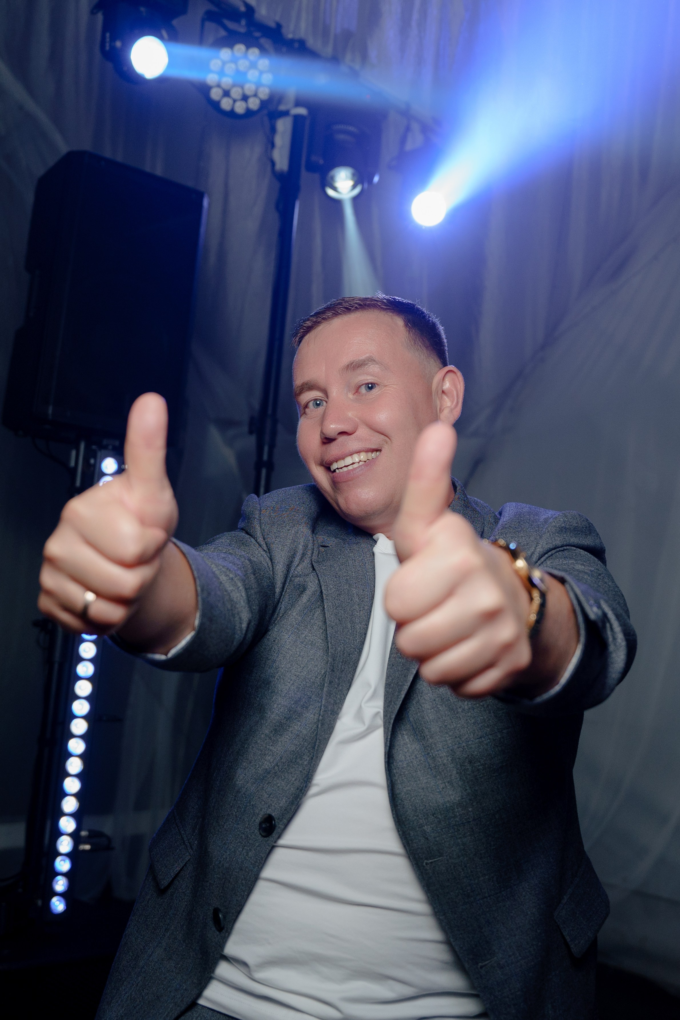 День рождения в шатре на водохранилище. Репортажный фотограф Москва Сергей Дружинин