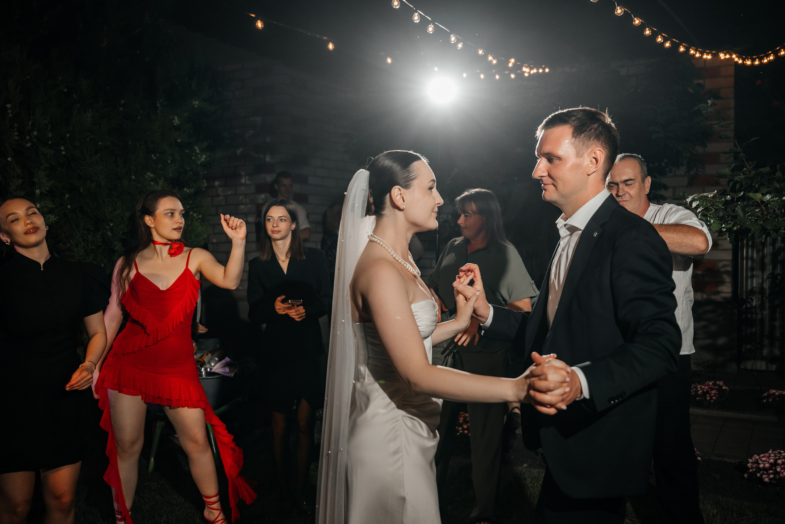 «Свадьба Даши и Артема». Школьный фотограф в Валуйках. Фотосессии для выпускников и изготовление выпускных альбомов в городе Валуйки и в Белгородской области