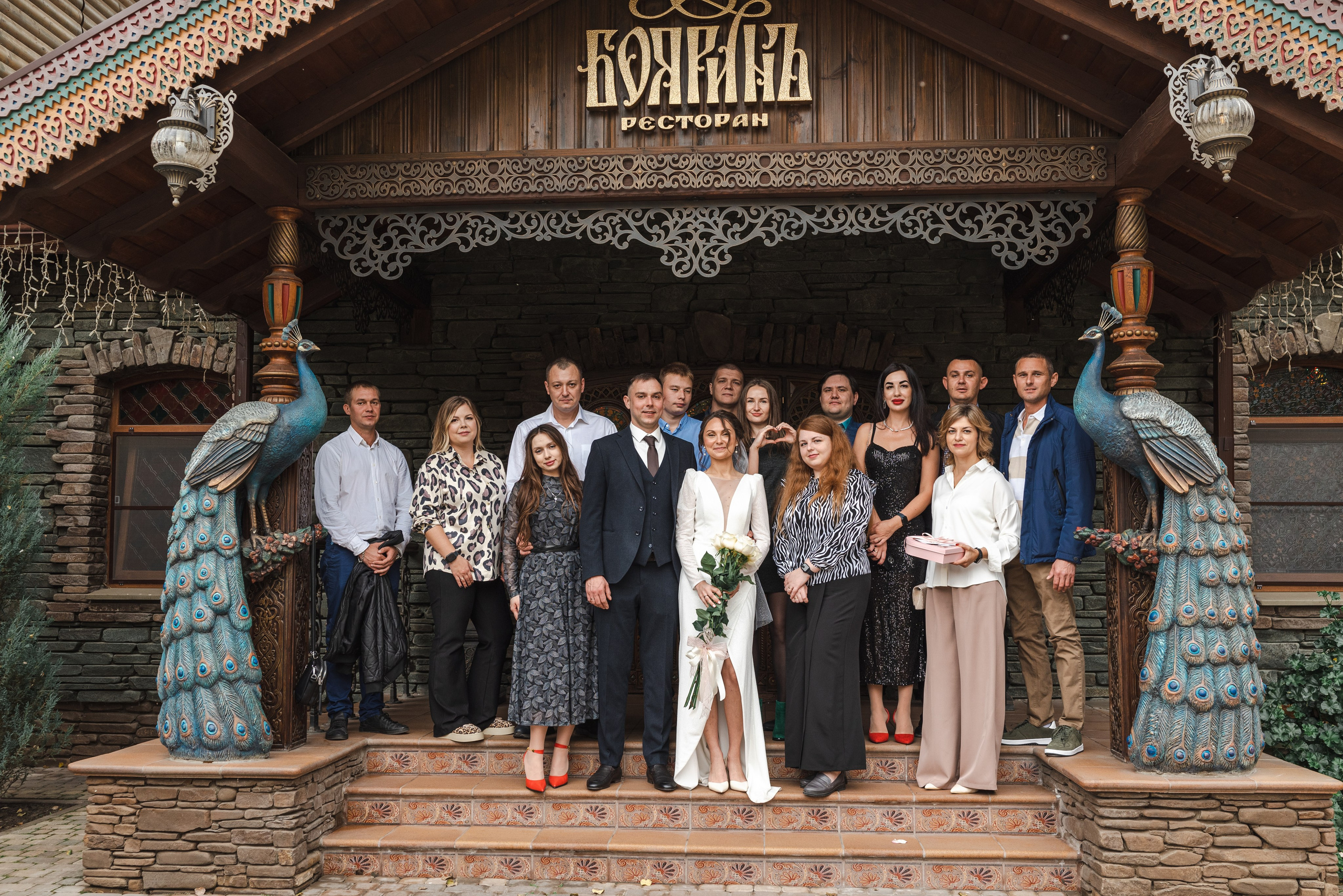 Свадебная фотосессия в Каменске-Шахтинском парке Лога. Фотограф в Каменске-Шахтинском Ольга Сагал