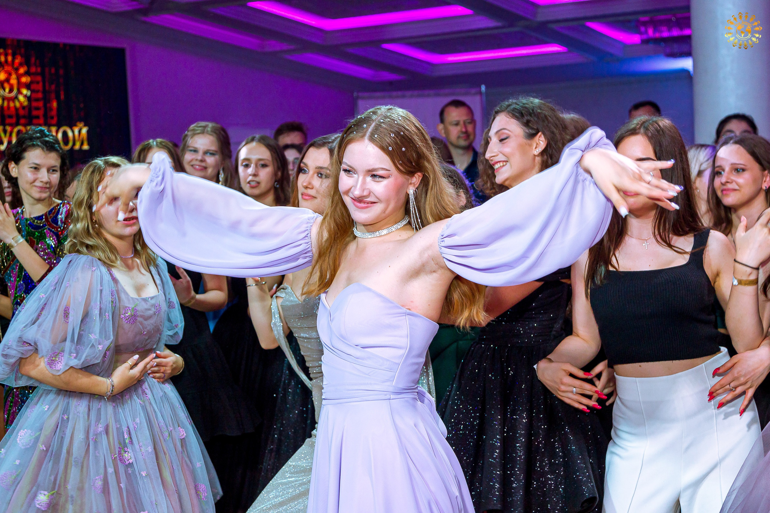 Выпускной 2023 (11-е классы) Triumph City Hall Москва. Репортажная съемка в Москве и области. Анималистика