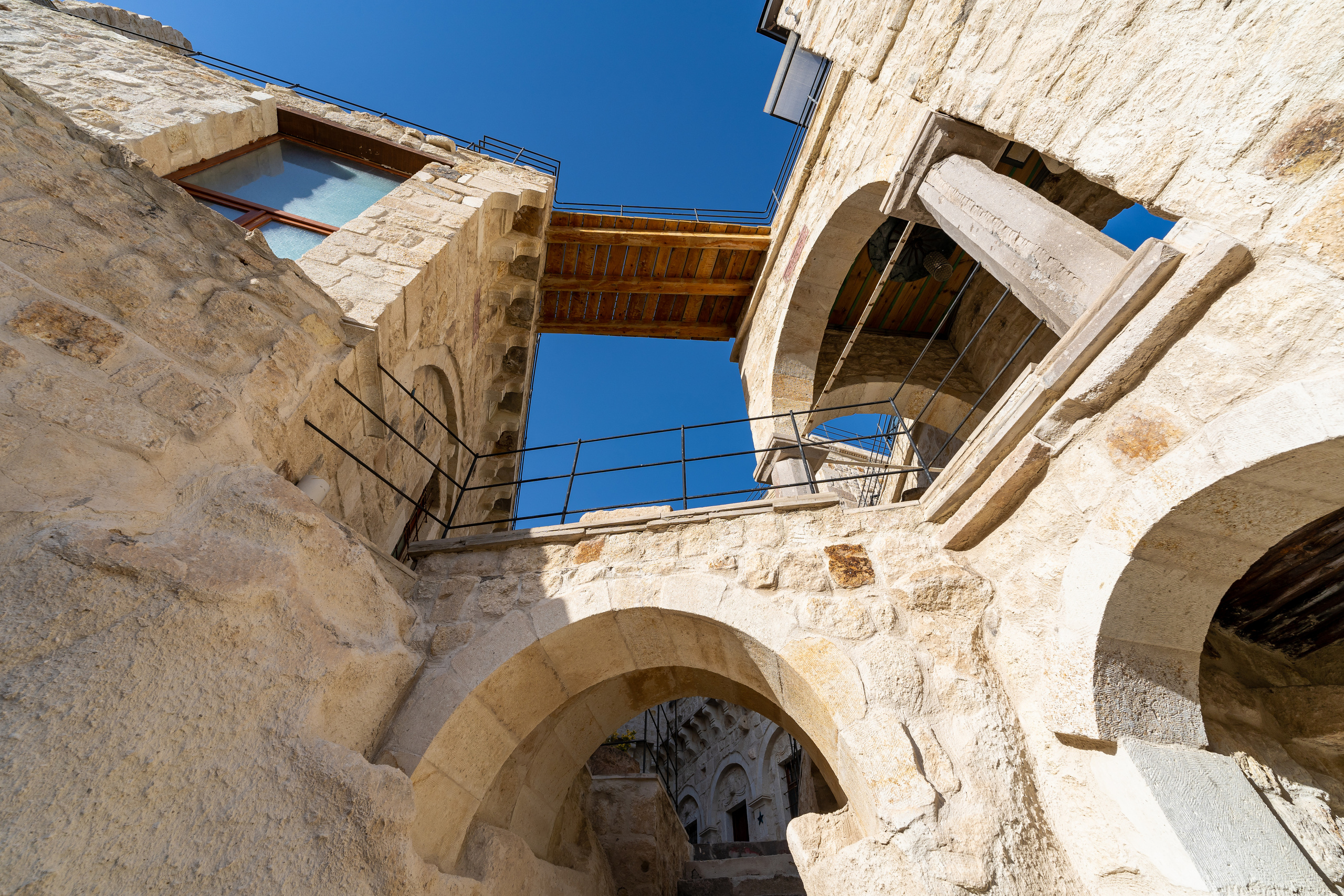 Пещерный отель Taru Cave Suites