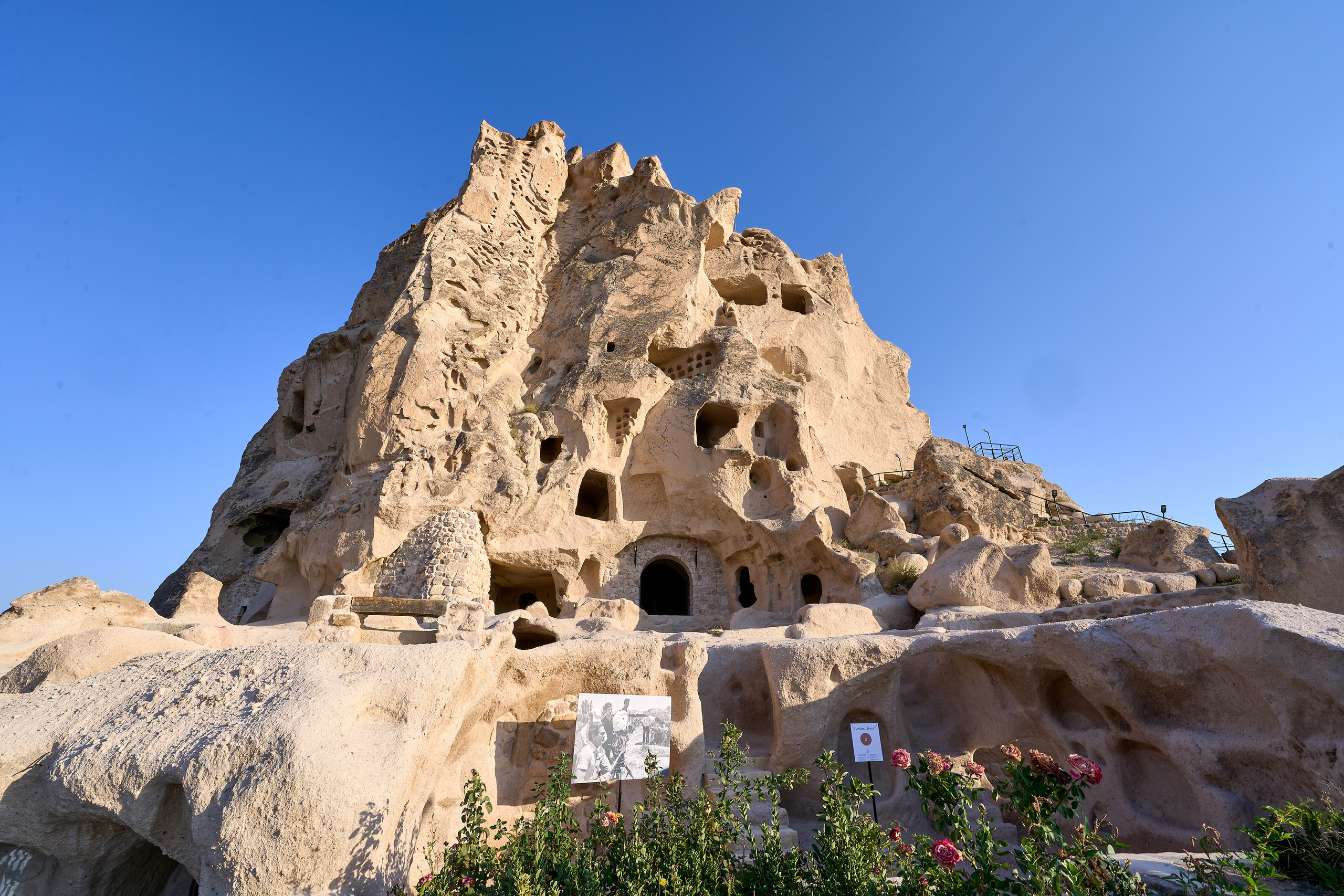 Замок Учхисар в Каппадокии