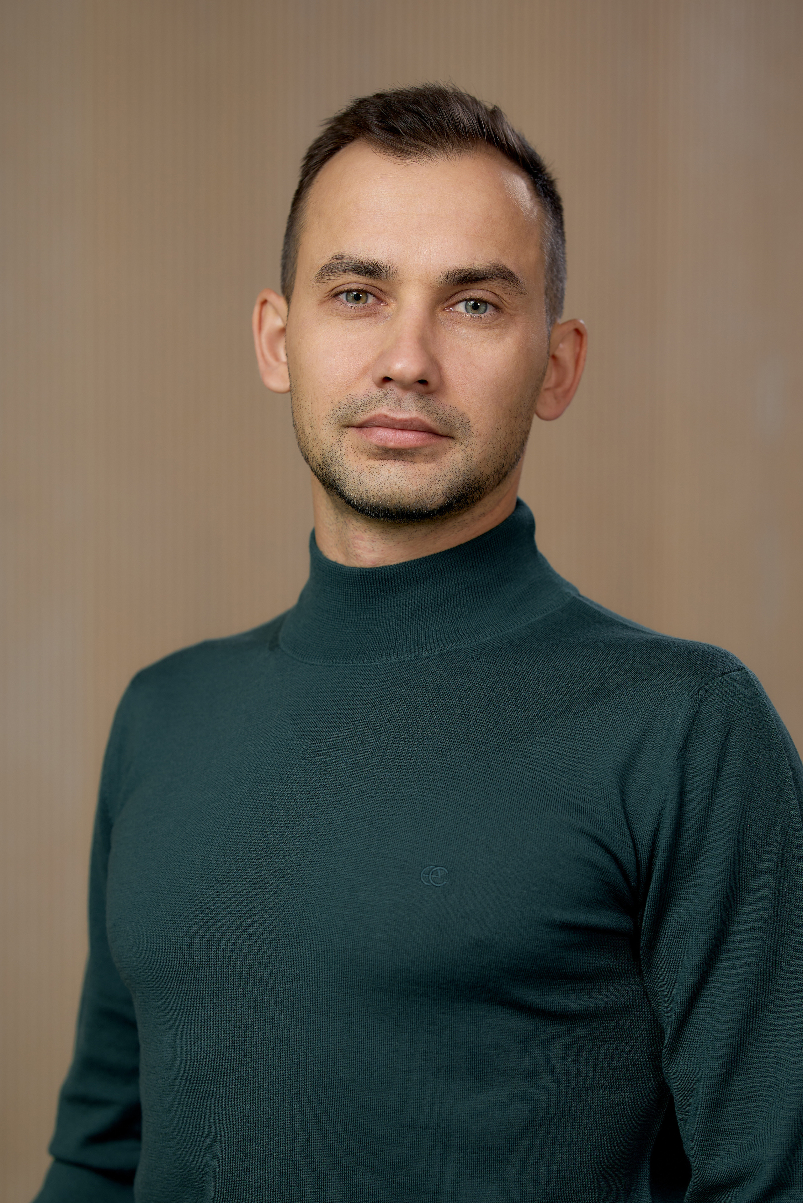 Портретная фотосъёмка сотрудников компании. Репортажный фотограф в Москве, Сергей Торунов