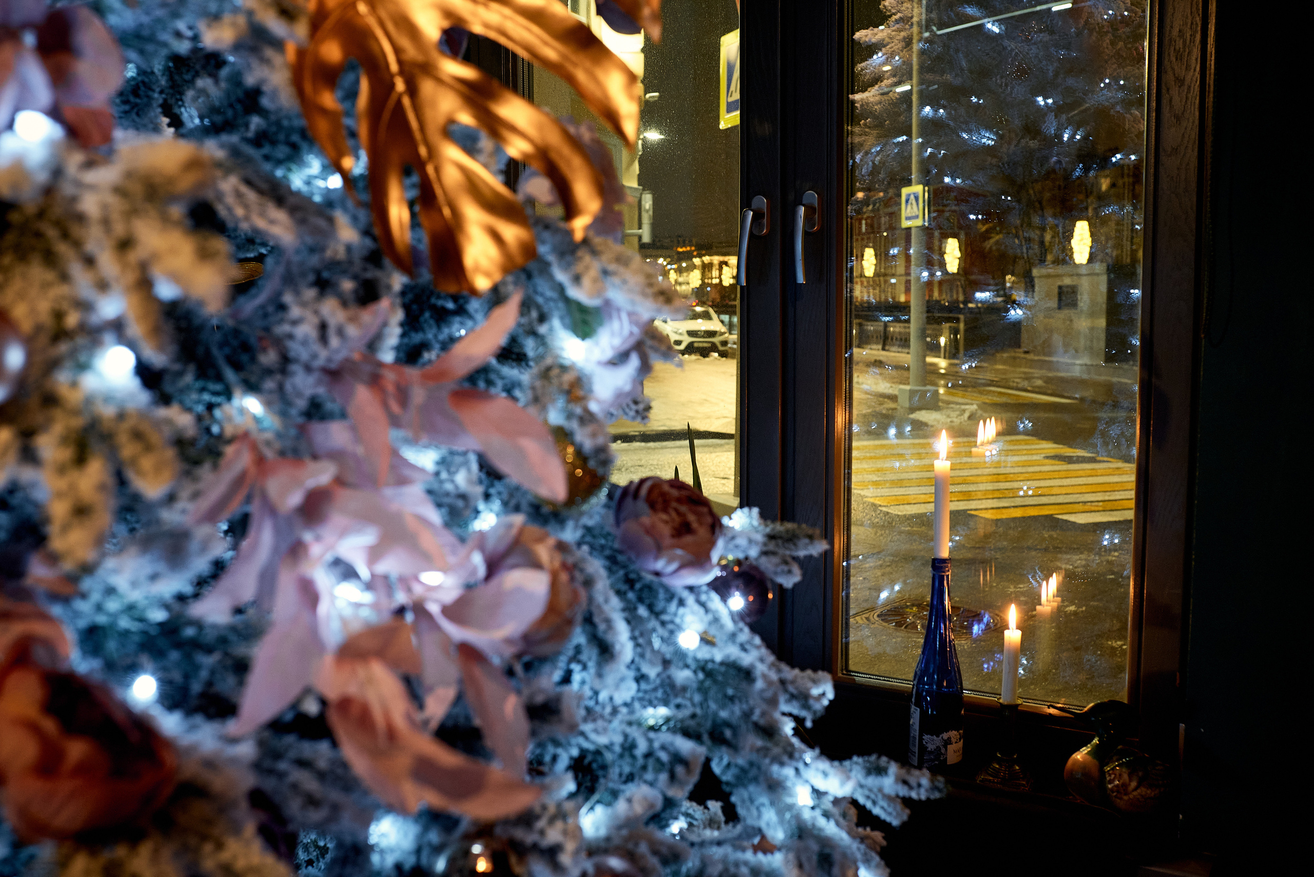 Репортажная фотосъёмка новогоднего корпоратива в баре, атмосферные фото. Репортажный фотограф в Москве, Сергей Торунов