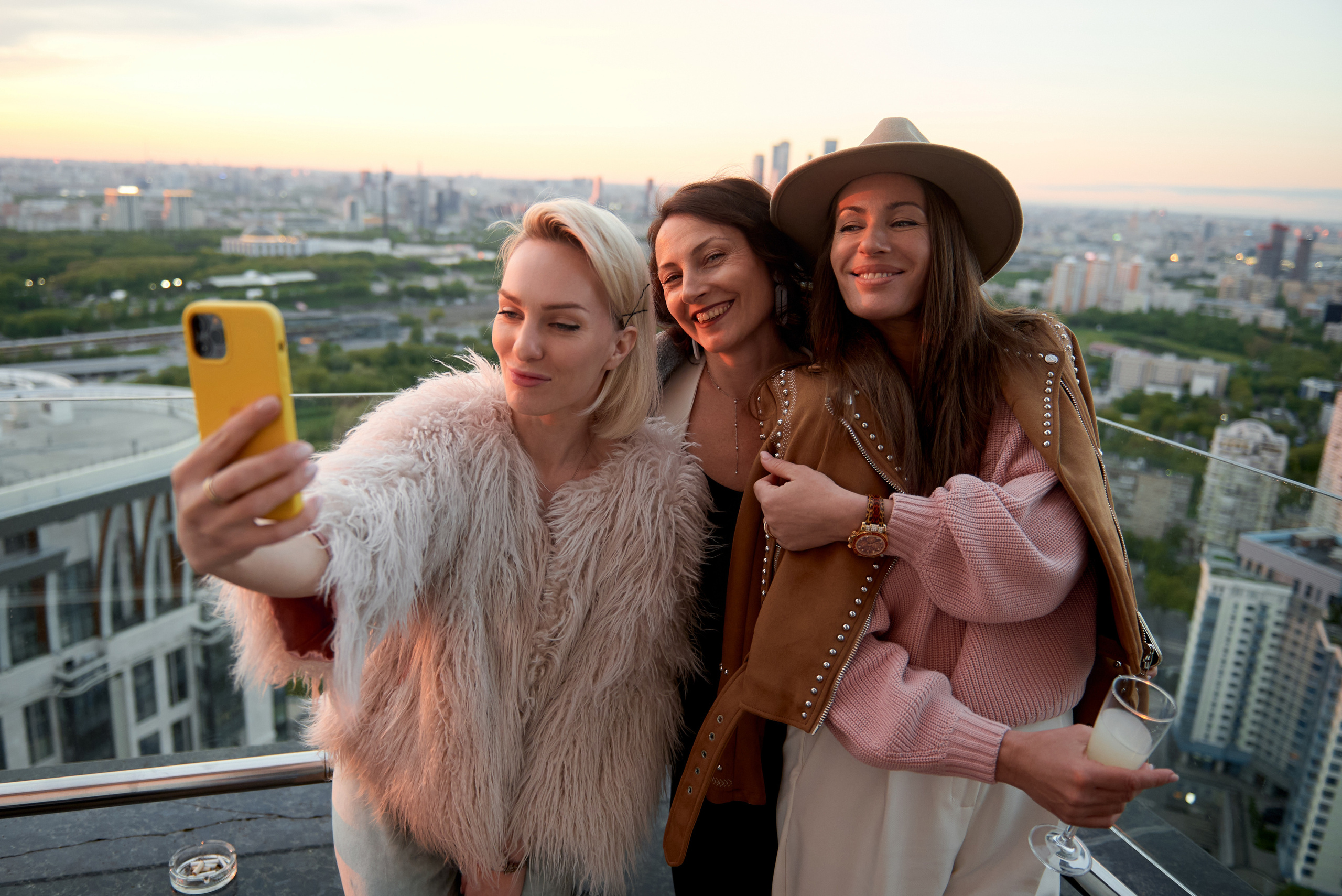 Репортажная фотосъёмка дня рождения на крыше мира в москве. Репортажный фотограф в Москве, Сергей Торунов