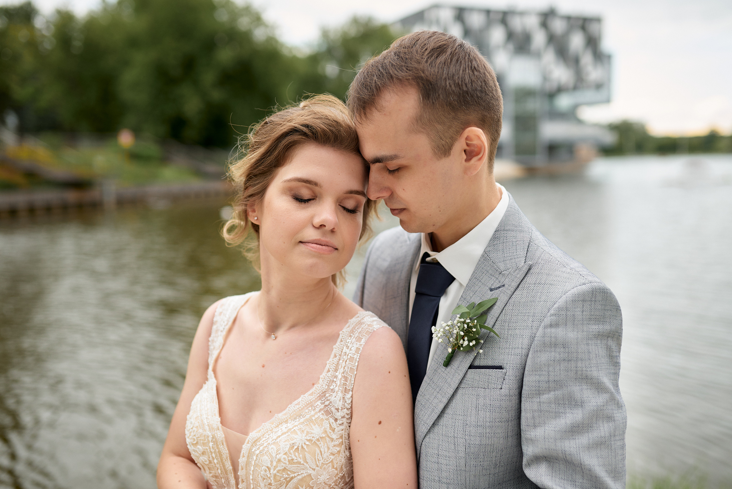 Фотосъёмка росписи в ЗАГС на ВДНХ и прогулка в парке. Репортажный фотограф в Москве, Сергей Торунов
