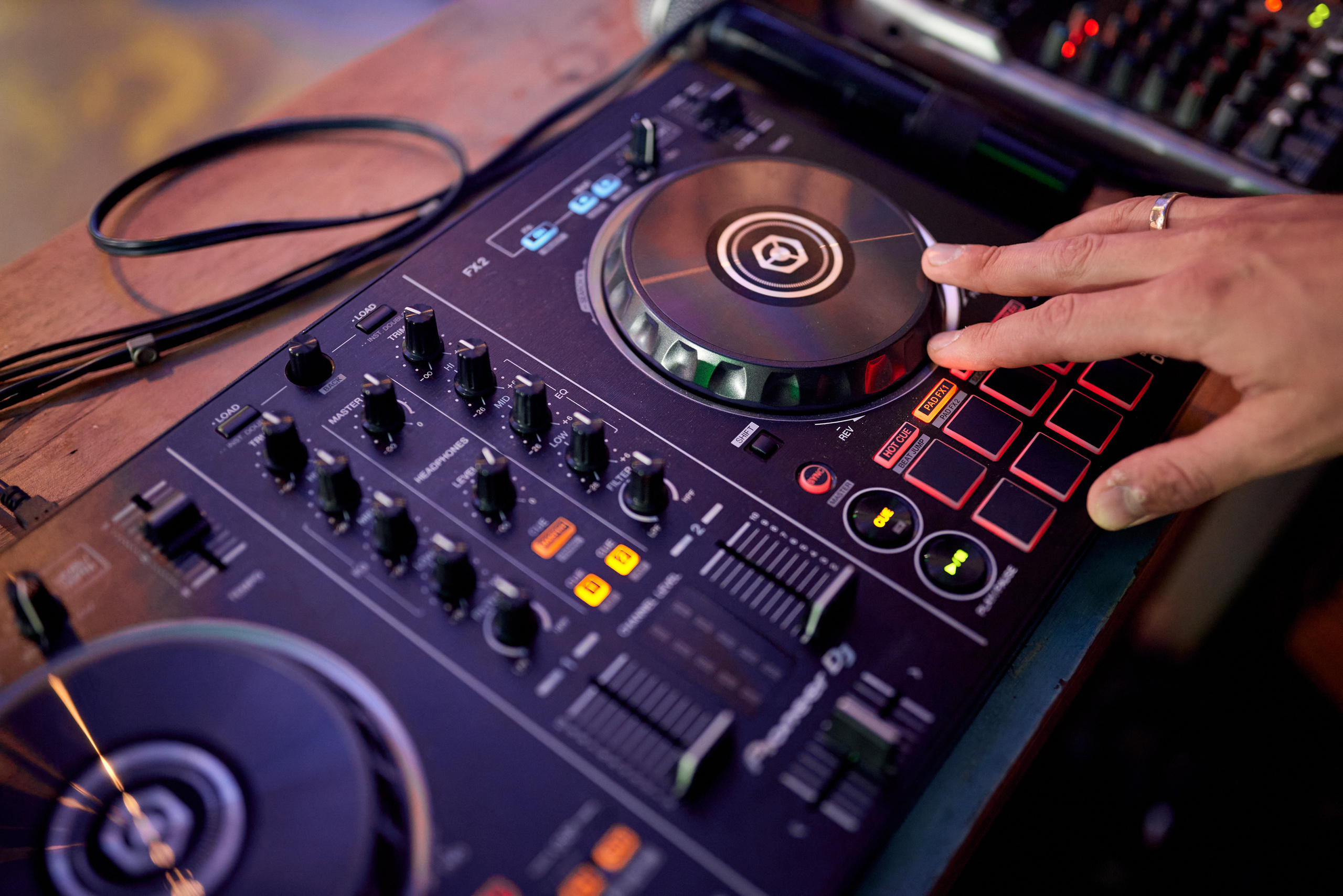 Репортажная фотосъёмка летнего корпоратива в лофте на открытом воздухе. Репортажный фотограф в Москве, Сергей Торунов