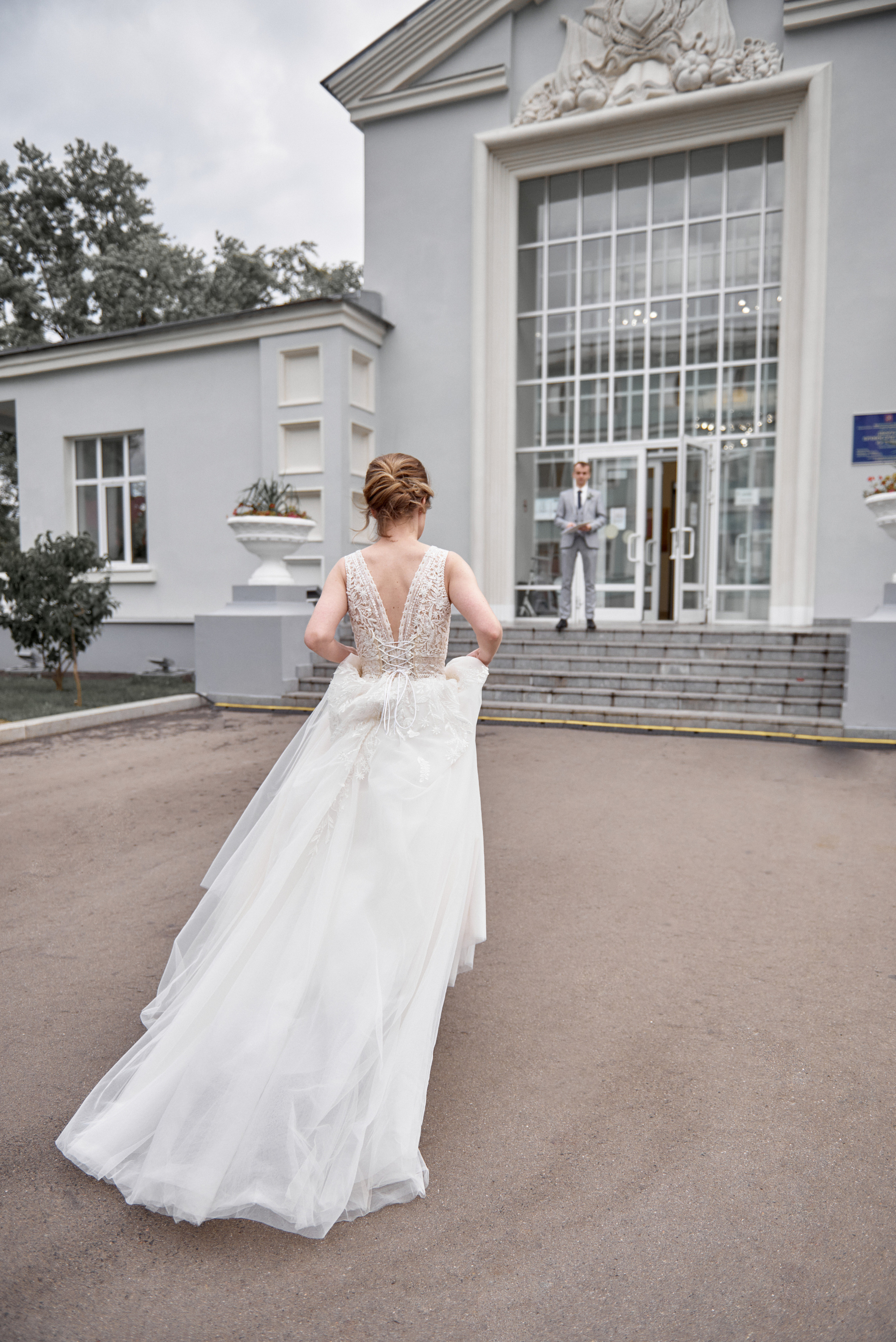 Фотосъёмка росписи в ЗАГС на ВДНХ и прогулка в парке. Репортажный фотограф в Москве, Сергей Торунов