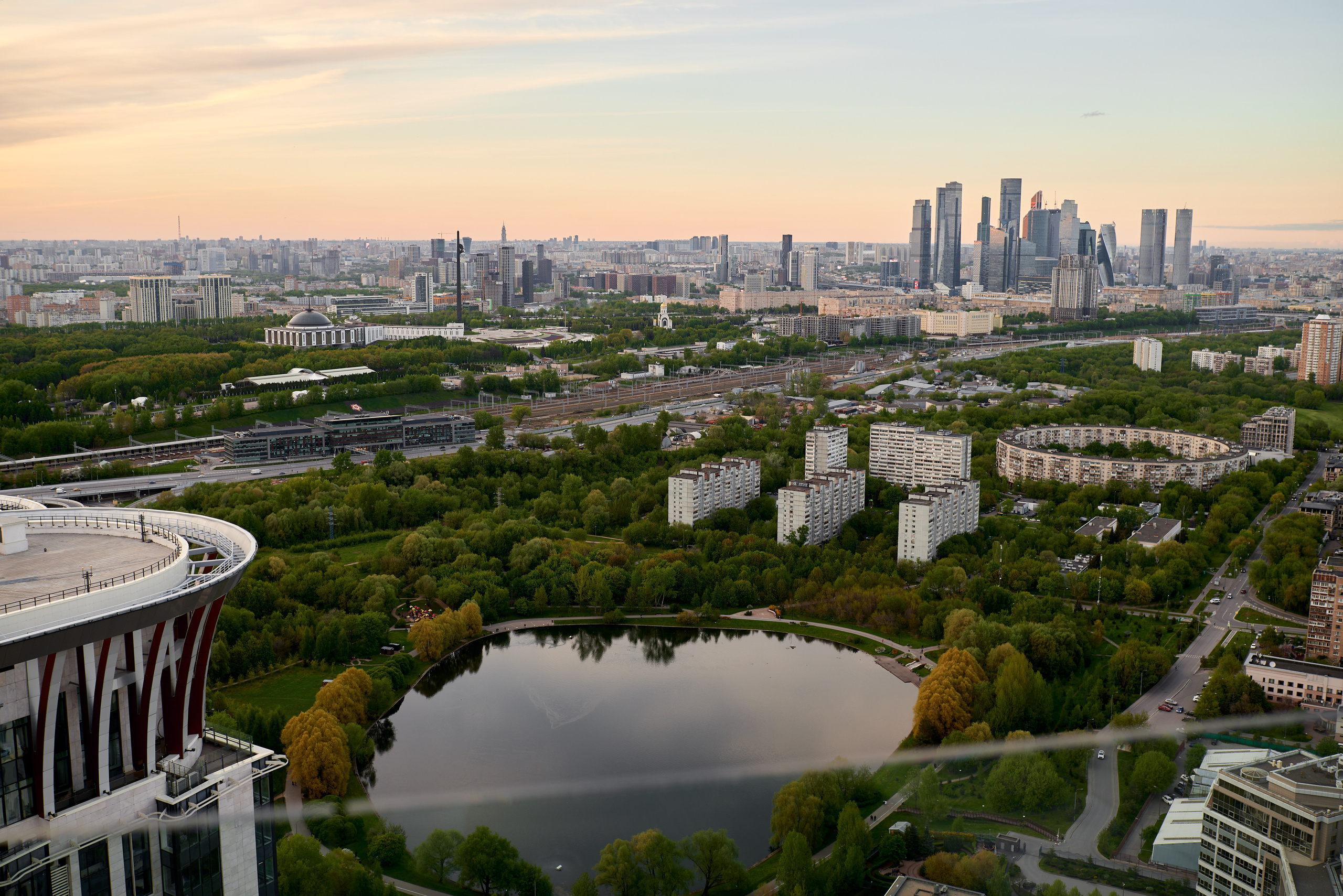 Репортажная фотосъёмка дня рождения на крыше мира в москве. Репортажный фотограф в Москве, Сергей Торунов