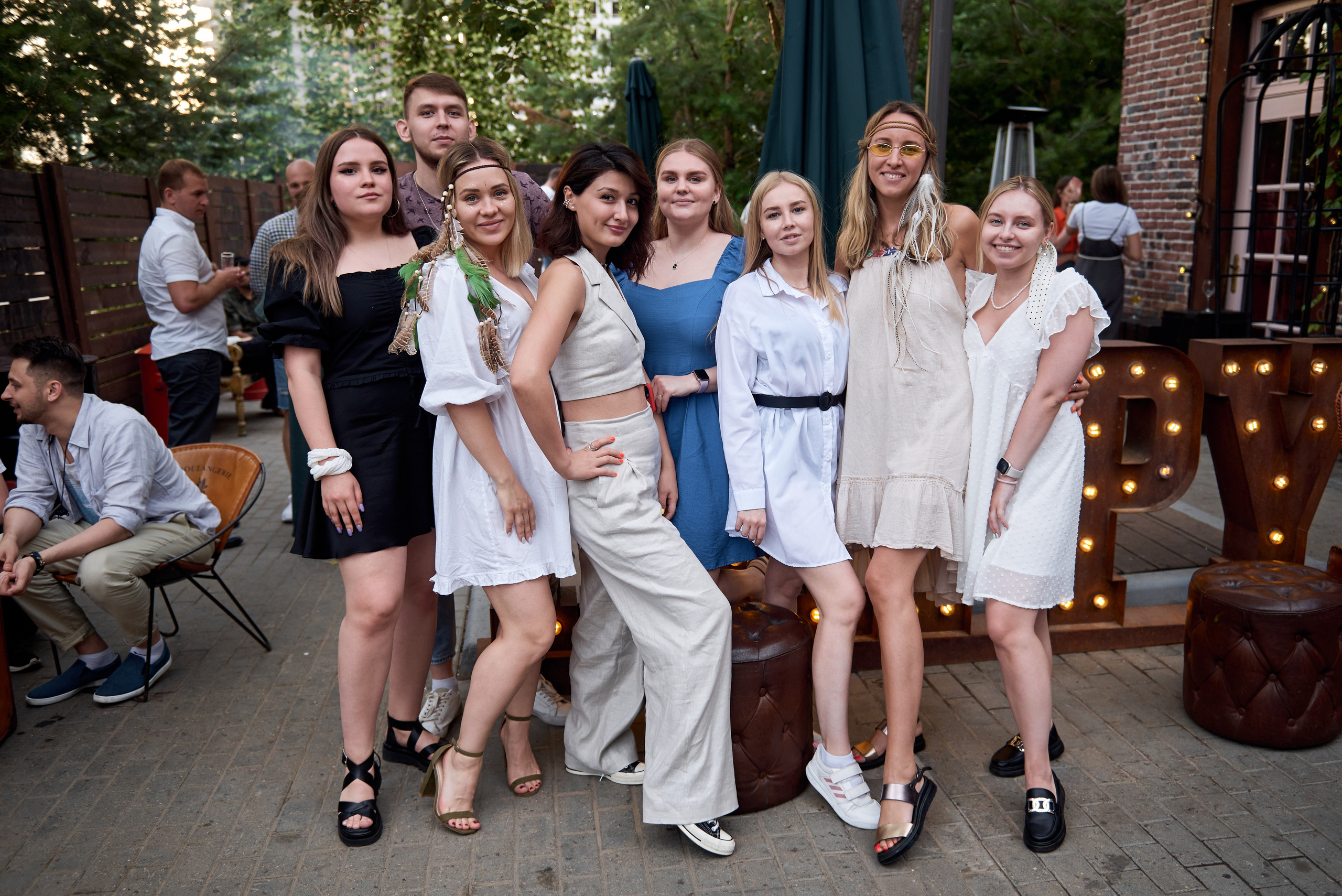 Репортажная фотосъёмка летнего корпоратива в лофте на открытом воздухе. Репортажный фотограф в Москве, Сергей Торунов