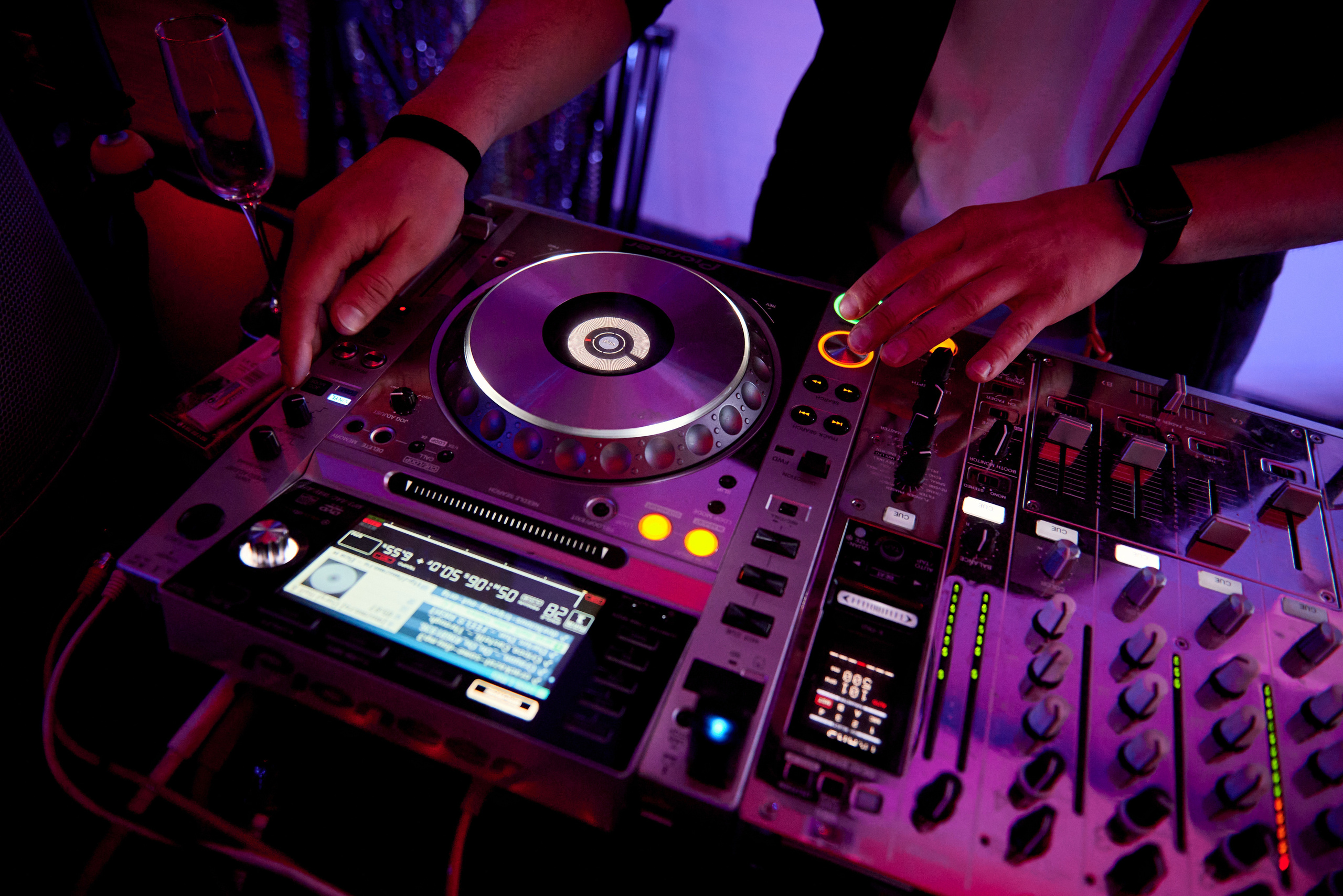 Репортажная фотосъёмка дня рождения на крыше мира в москве. Репортажный фотограф в Москве, Сергей Торунов