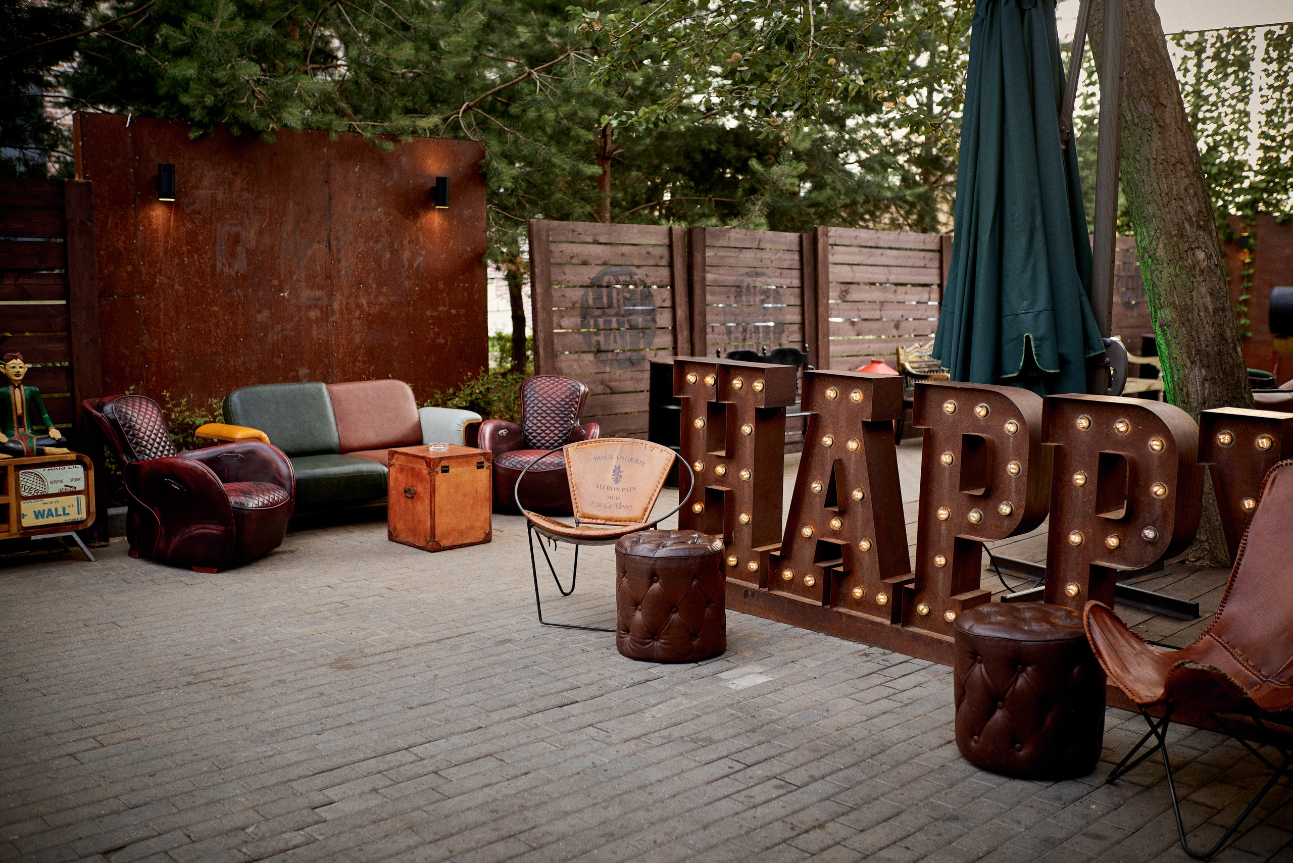 Репортажная фотосъёмка летнего корпоратива в лофте на открытом воздухе. Репортажный фотограф в Москве, Сергей Торунов