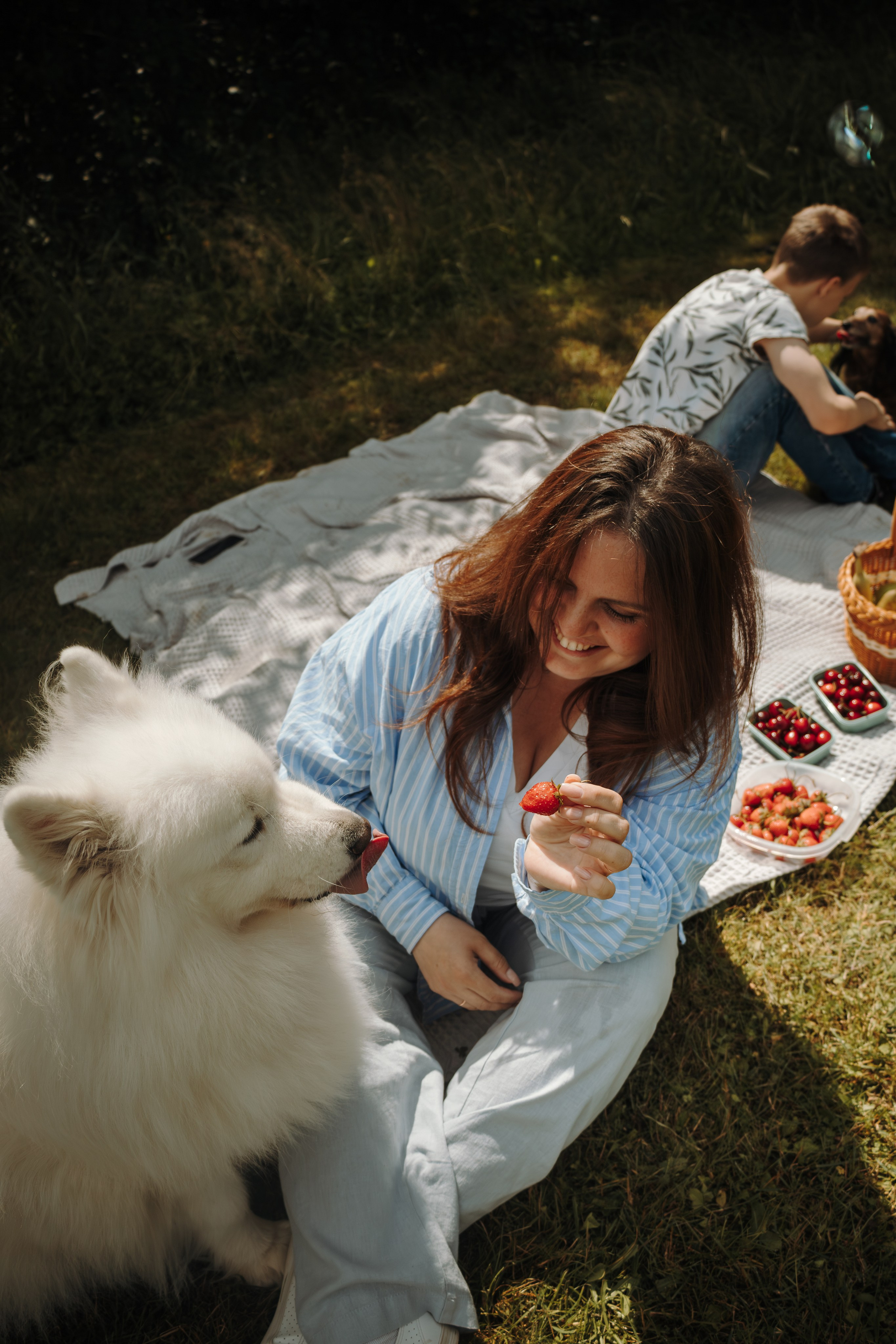 Семейная фотосессия с собаками в парке. Фотограф-анималист в Москве Екатерина Тихонова