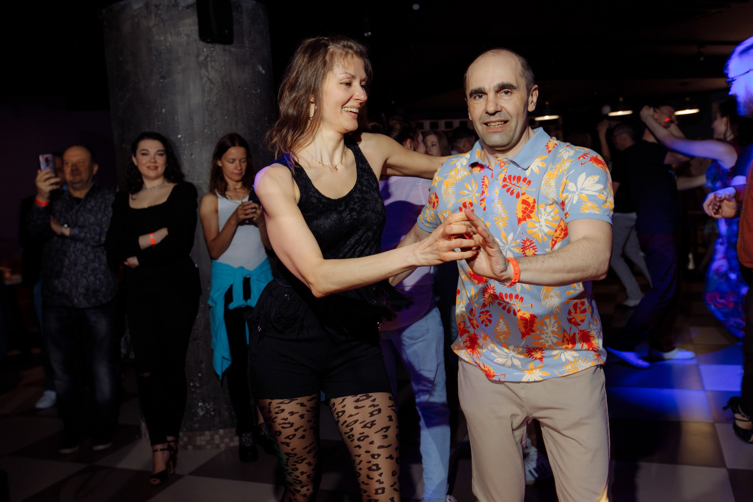 ISALSА. Вечеринка в школе танцев. Свадебный фотограф в Ярославле Анастасия Архипова