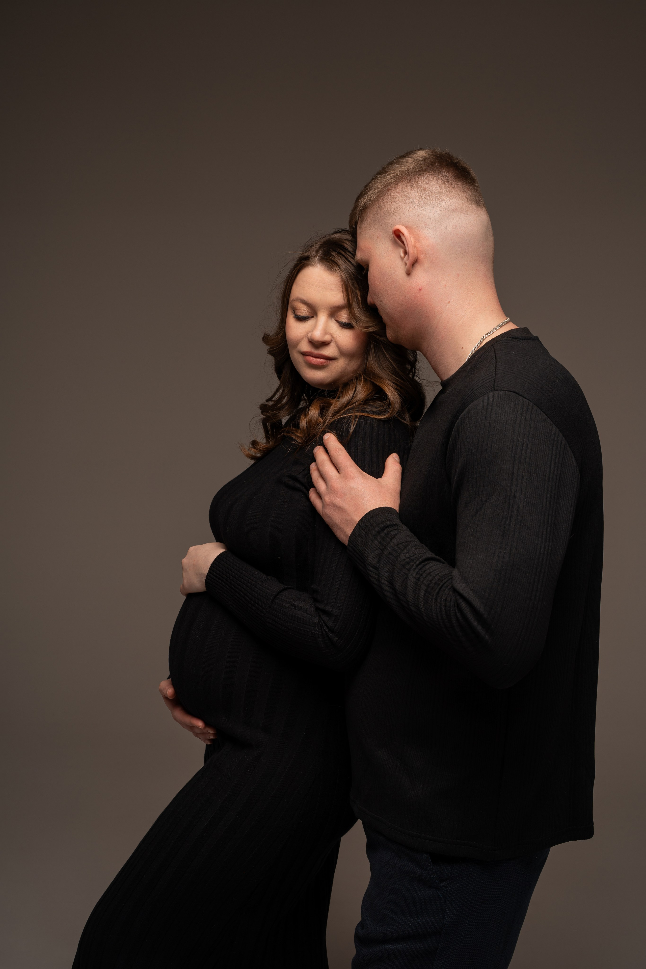 На однотонном фоне. Евгений Щетников Фотограф-Тюмень