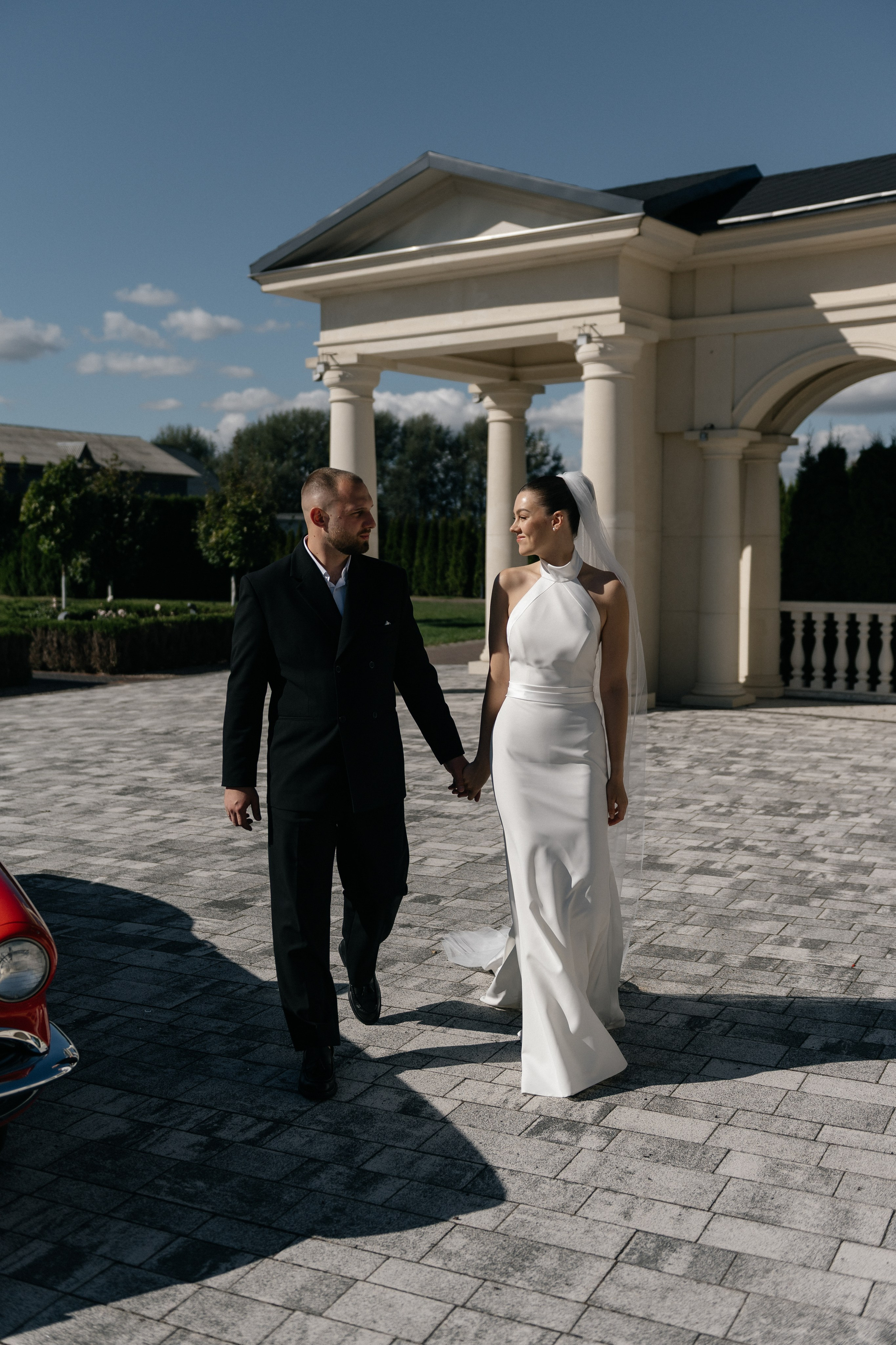 Wedding day in VERSAL PARK. Wedding PHOTOGRAPHER Andrew Vnukov