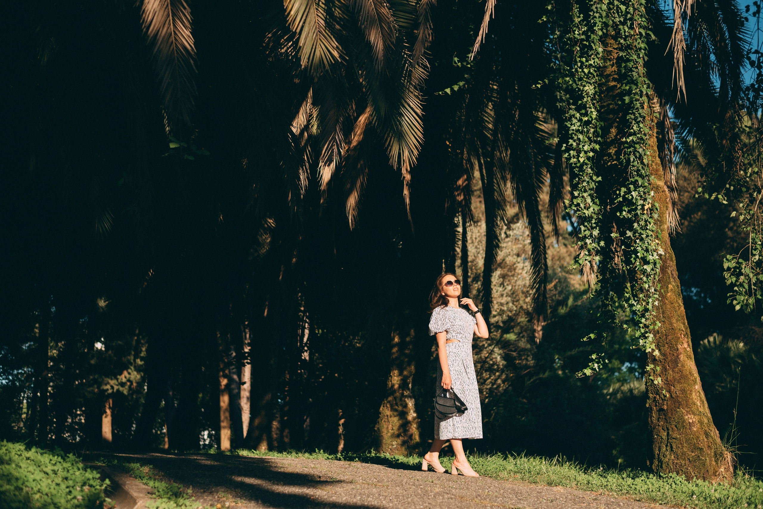 Фотосессия в центре Сочи в парке Дендрарий. Фотограф в Сочи — Маргарита Поганова