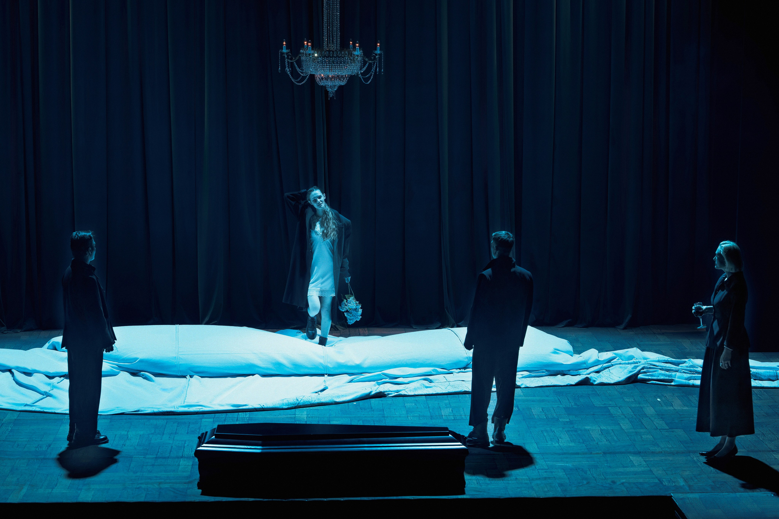 Театр на Таганке: Гамлет. Сайт фотографа Сергея Абрамова