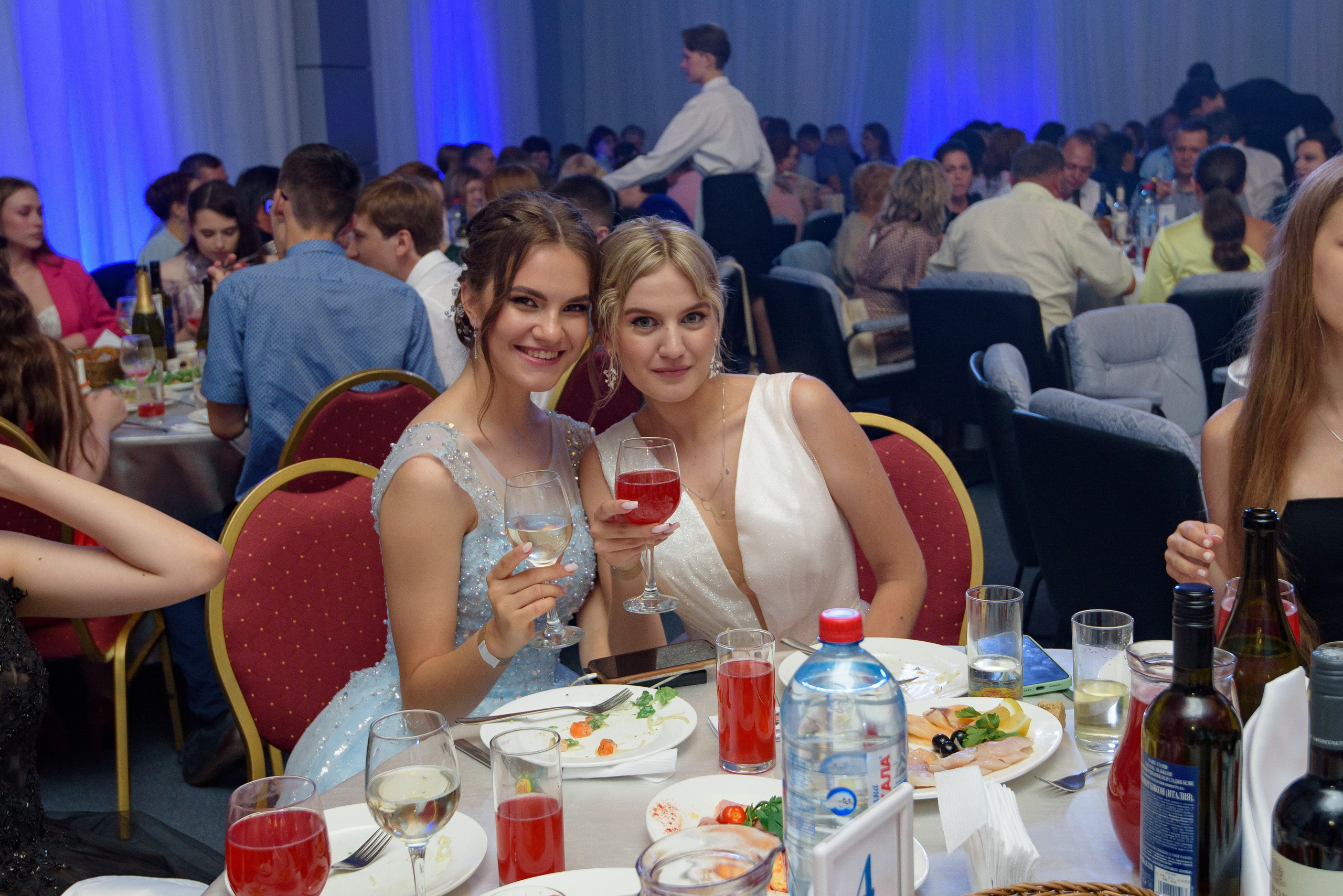 Выпускной 9-11классы. Выпускные книги Анапа Новороссийск Краснодар