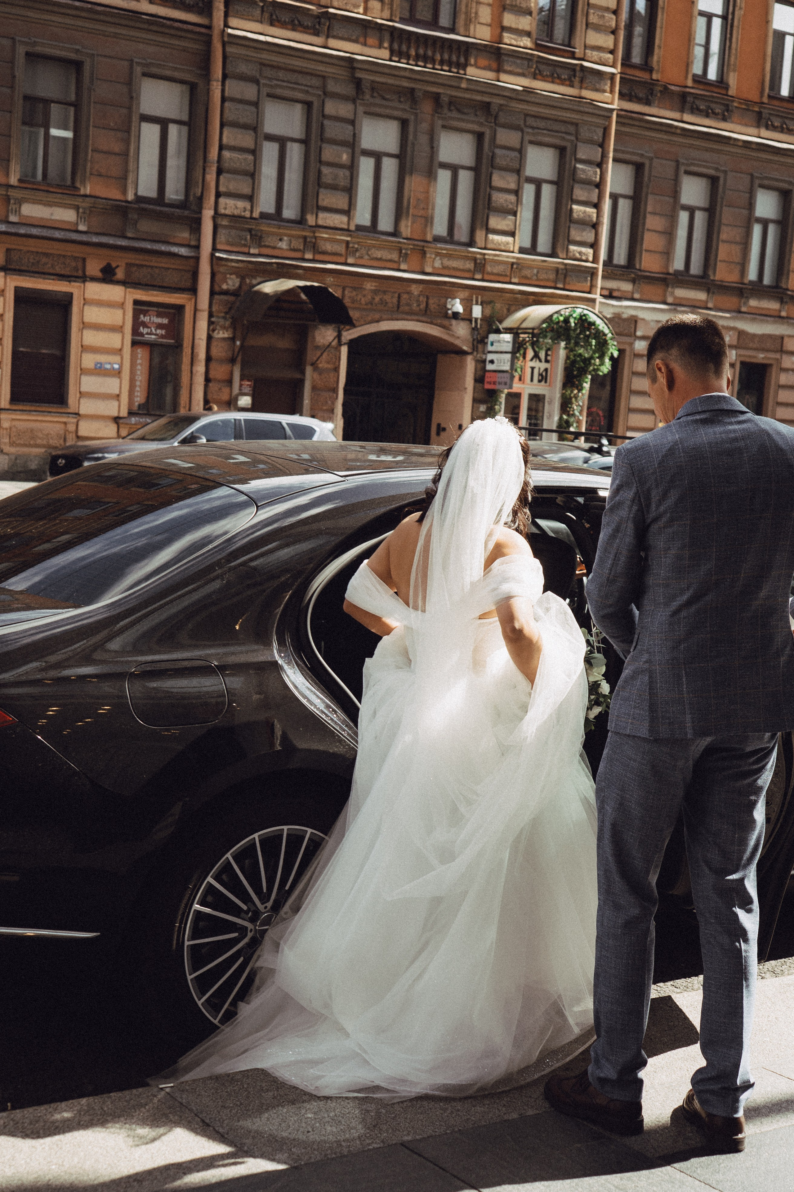 СВАДЕБНАЯ ПРОГУЛКА РЕСТОРАН МЫ ЖЕ НА ТЫ И ФОТОСЕССИИЯ С АВТОМОБИЛЕМ. Профессиональный фотограф, Санкт-Петербург — Виктория Богомолова