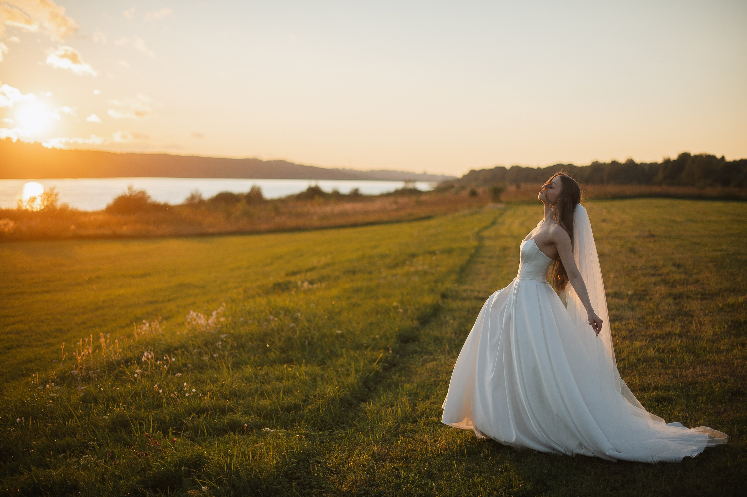 Свадьба на берегу Волги. Свадебный фотограф в Ярославле Денис Медоваров