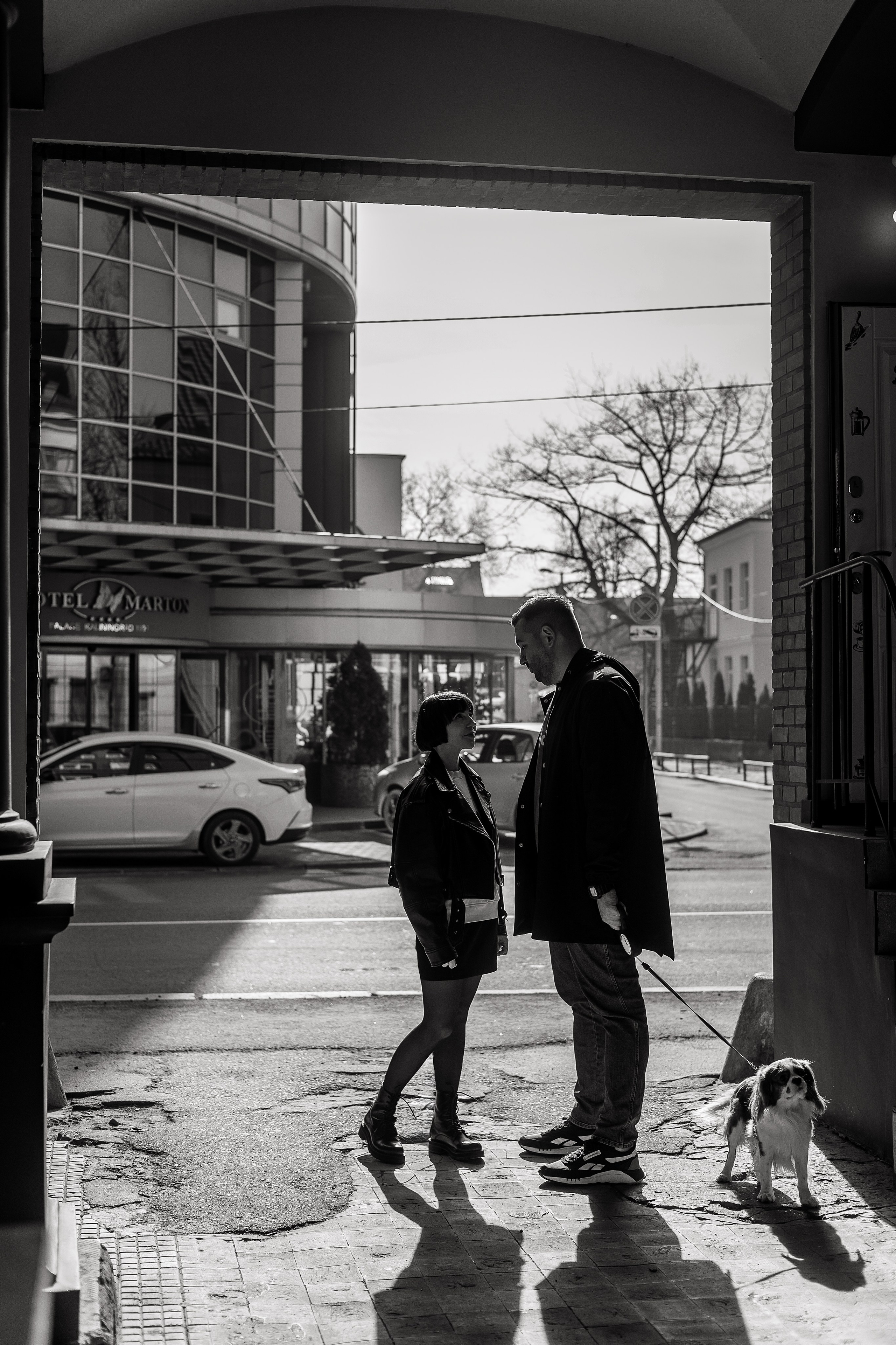 Багдана Хмельницкого (стрит фото, городской стиль). Фотограф Елена Медок Калининград