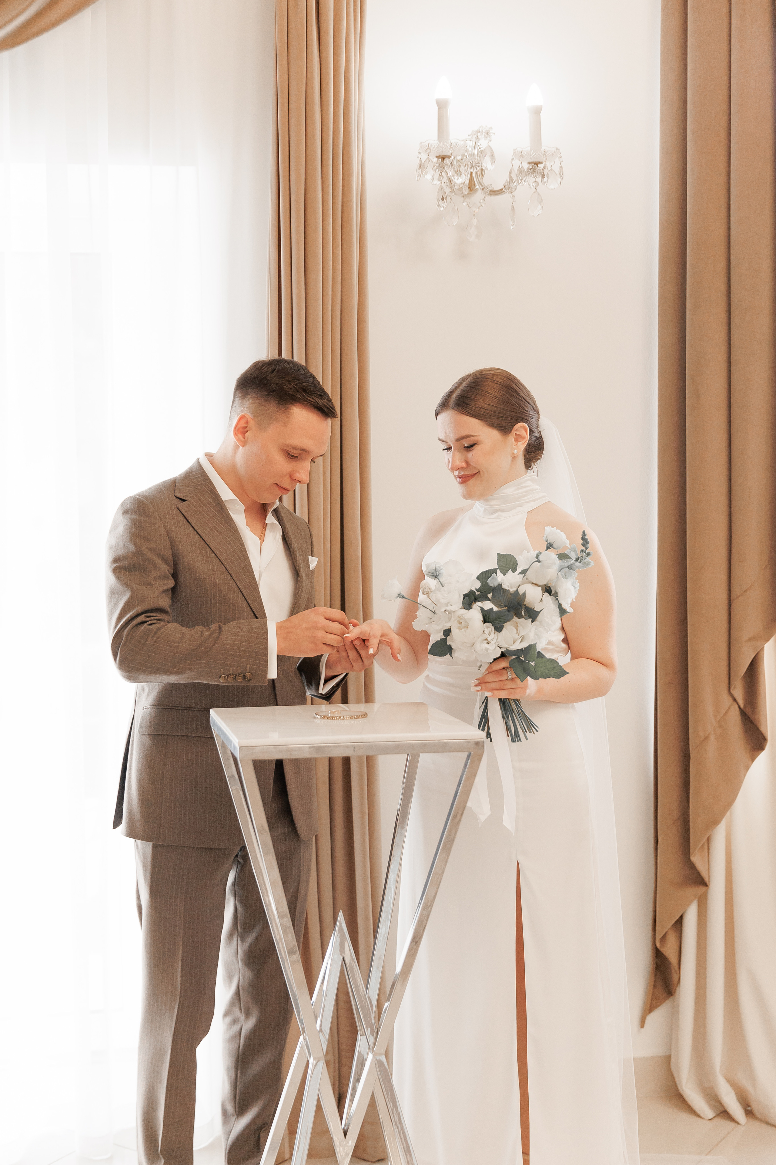 Анонс свадебных фотографий Алексея и Екатерины. Свадебный фотограф Домодедово Москва Катерина Алехина