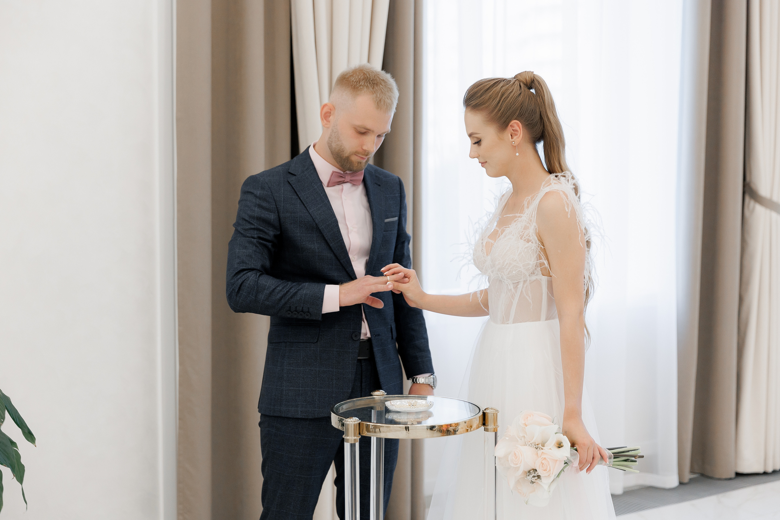 Анонс свадебных фотографий Дениса и Екатерины. Свадебный фотограф Домодедово Москва Катерина Алехина