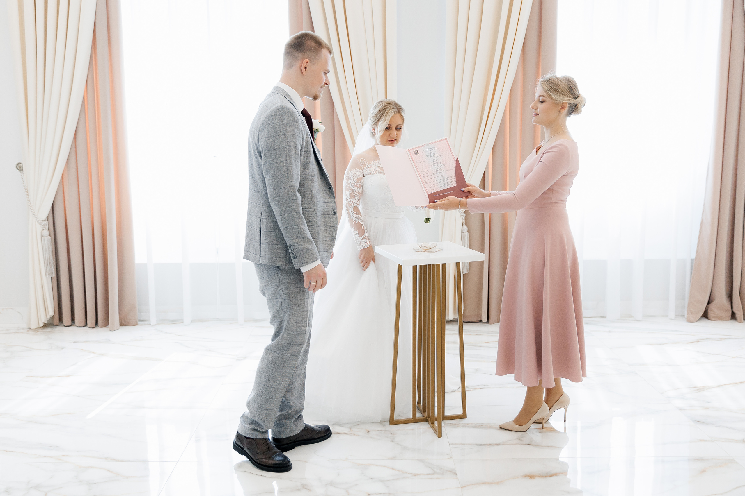 Анонс свадебных фотографий Владислава и Ксении. Свадебный фотограф Домодедово Москва Катерина Алехина