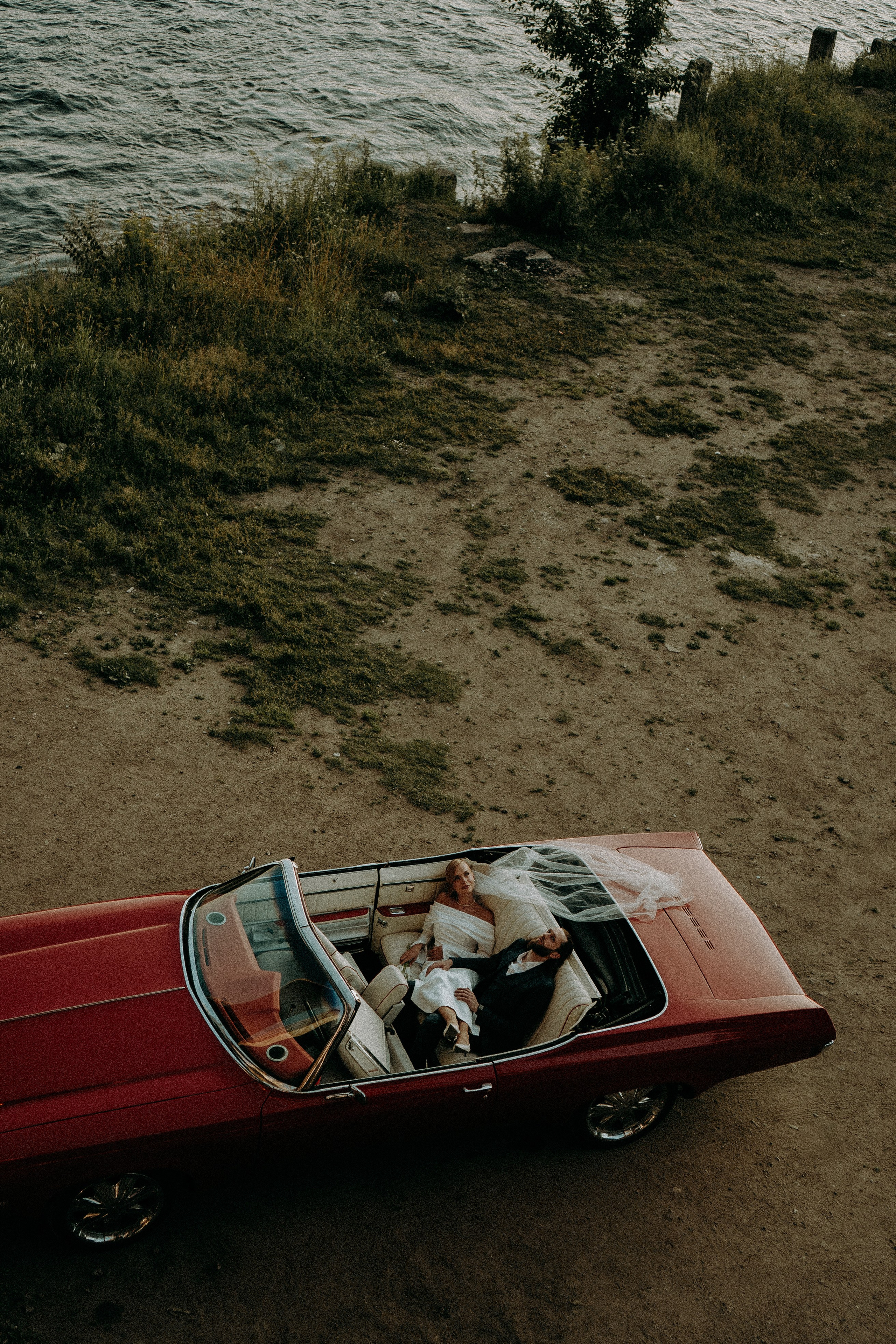 СВАДЕБНАЯ СЬЕМКА ВОЗЛЕ МСОТА БЕТАНКУРА НА КАБРИОЛЕТЕ. Профессиональный фотограф, Санкт-Петербург — Виктория Богомолова