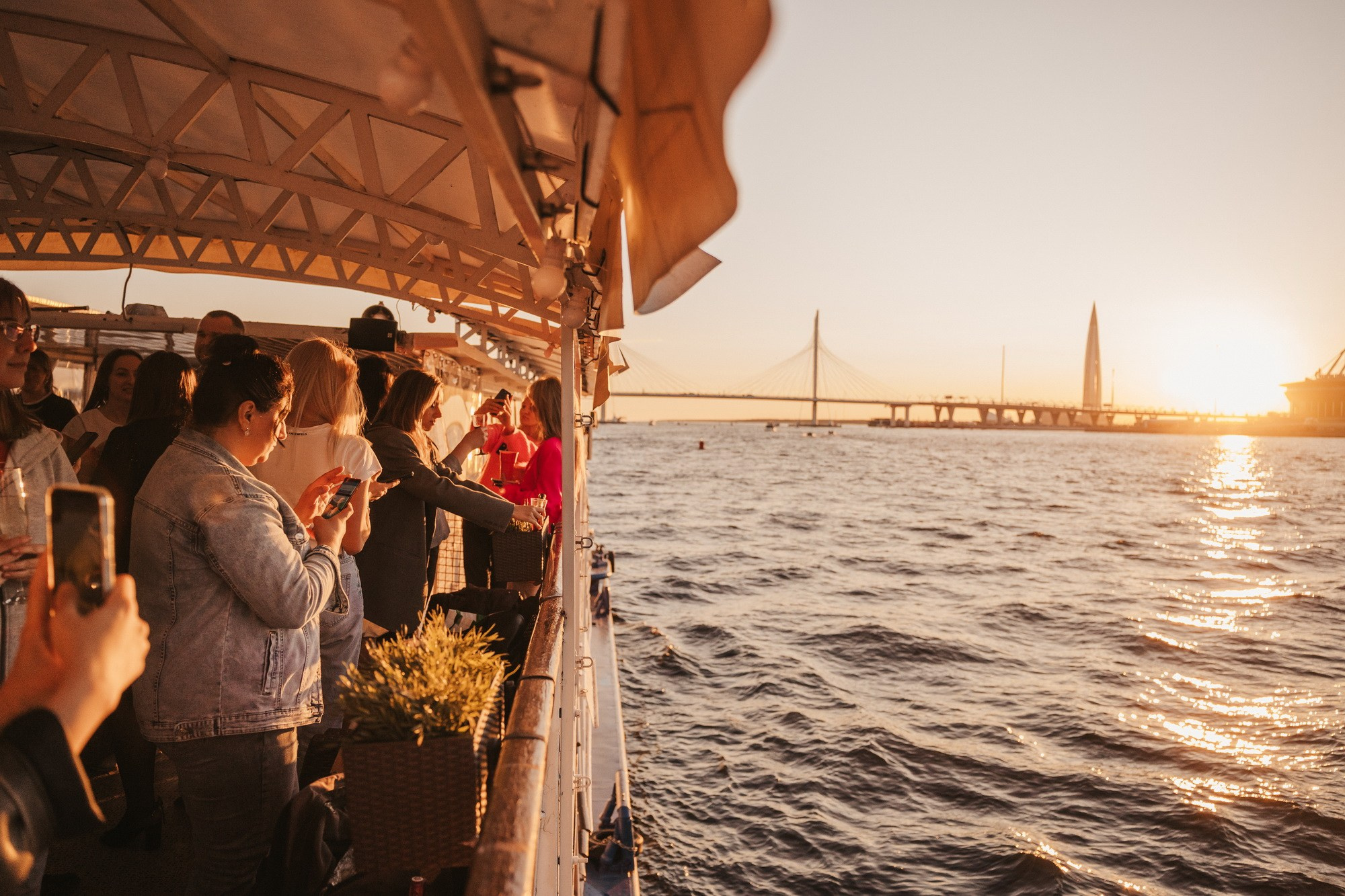 Прогулки на теплоходе. Фотограф Сергей Лукьяненко