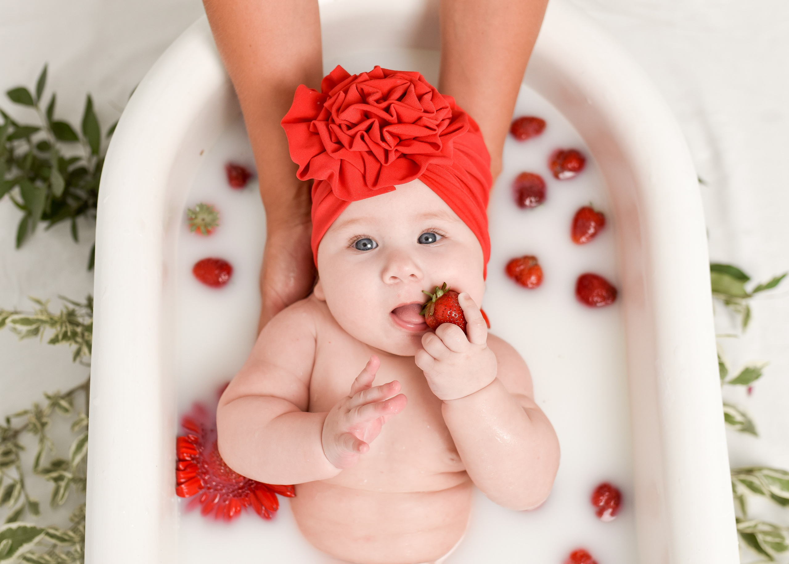 МОЛОЧНЫЕ ВАННЫ. Фотограф в Ялте Инна Найден. Детский и семейный фотограф