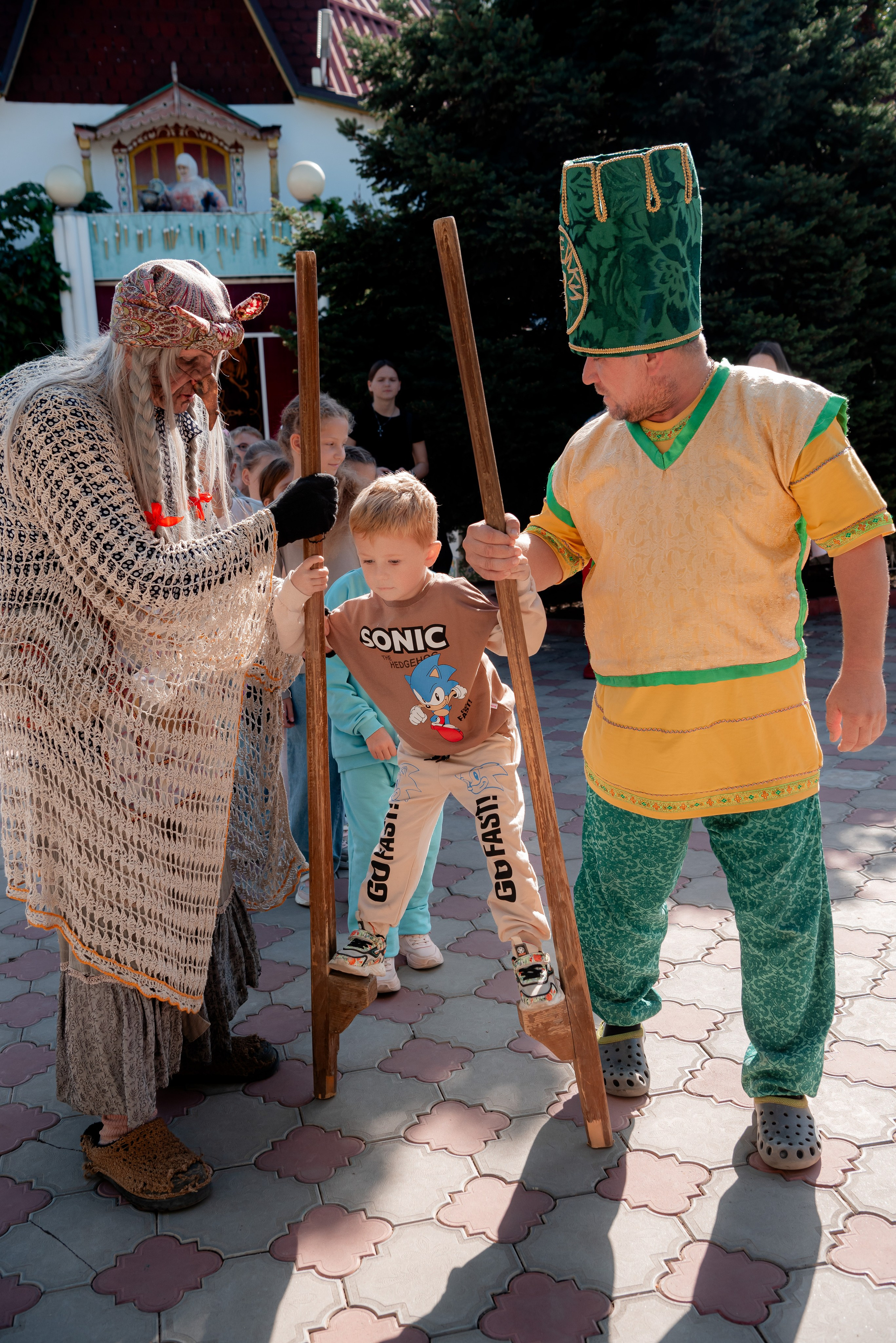 Экскурсия класса в Музей Русской Сказки. Фотограф в Волгограде и Волжском Александр Горбань